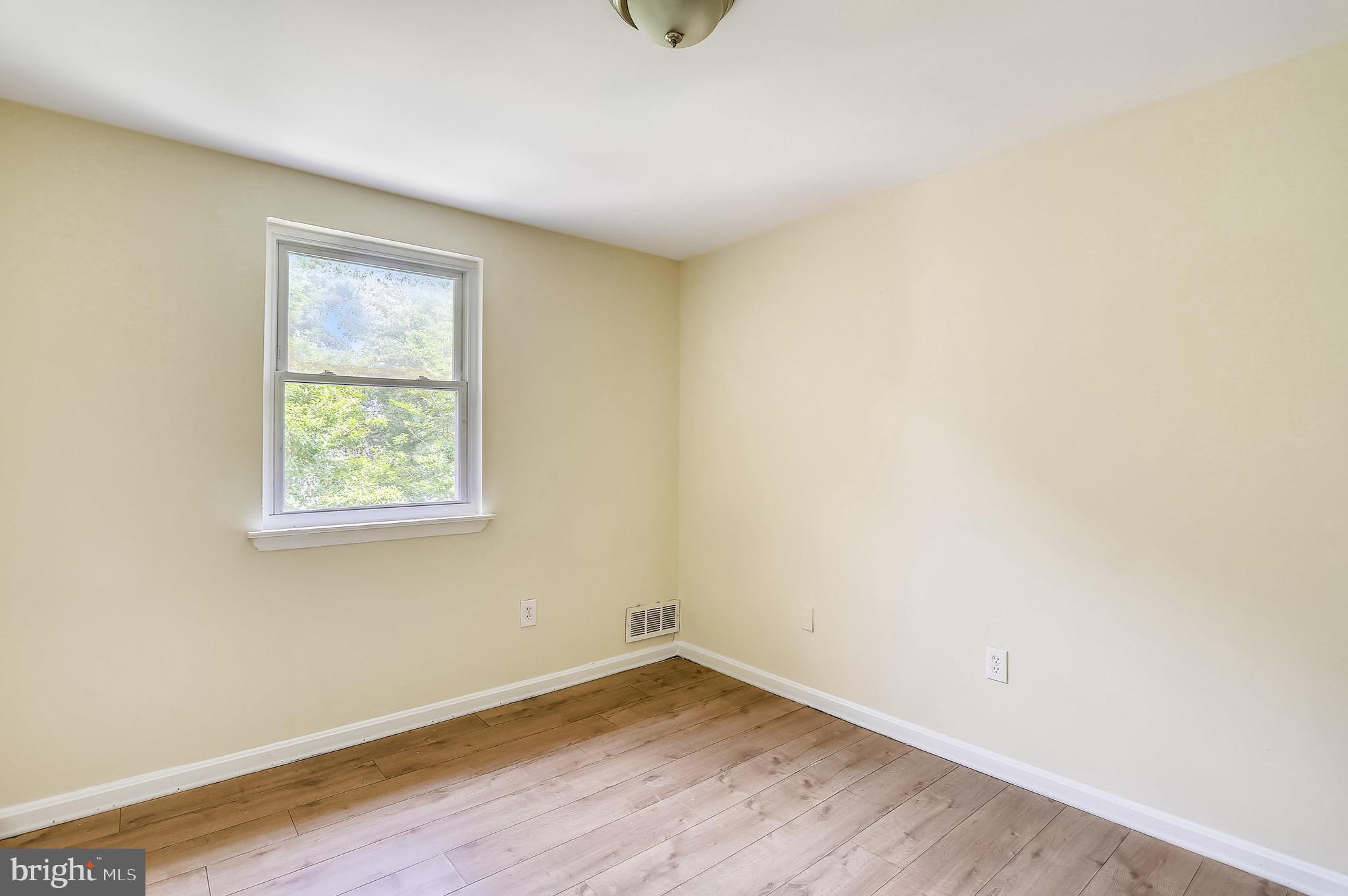 OLD TOWNE VILLAGE CONDOMINIUMS - Residential