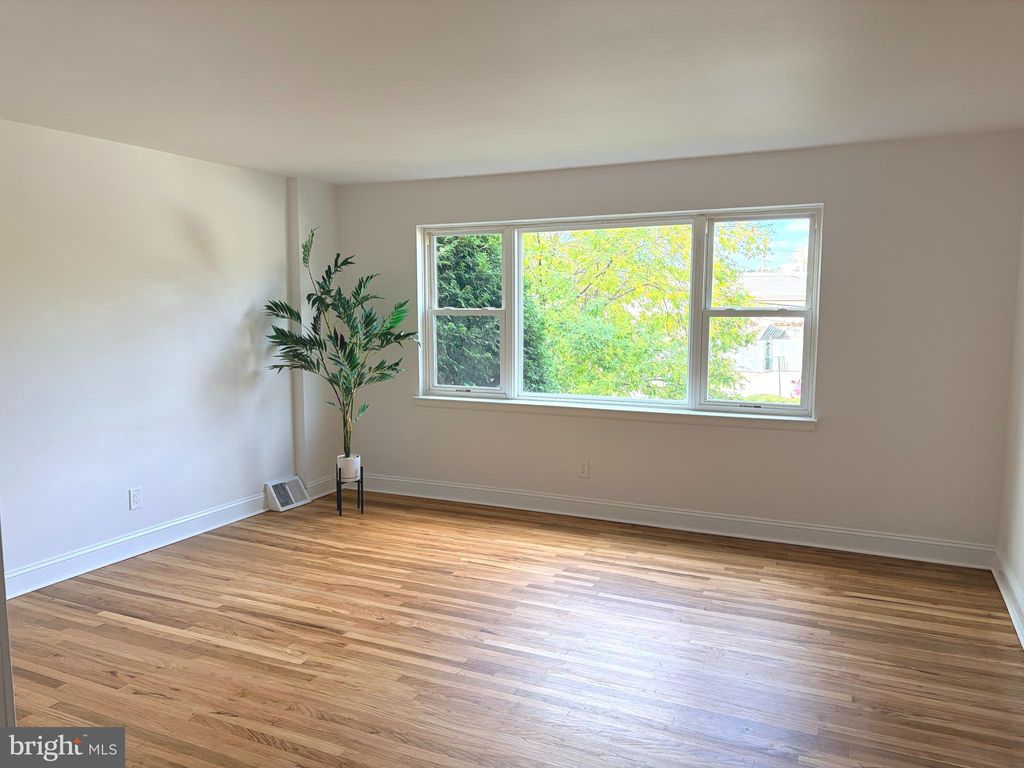 Photo of 104 Clement Road #B, ORELAND, PA 19075 (MLS # PAMC2157848)