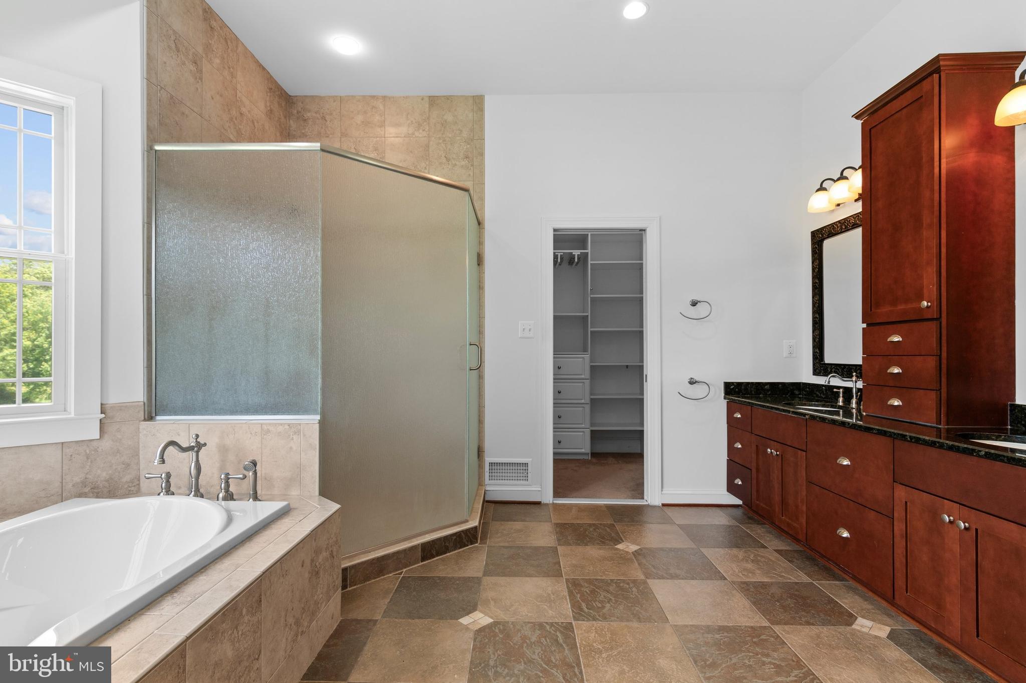 LONGMOOR FARM ESTATES - Residential