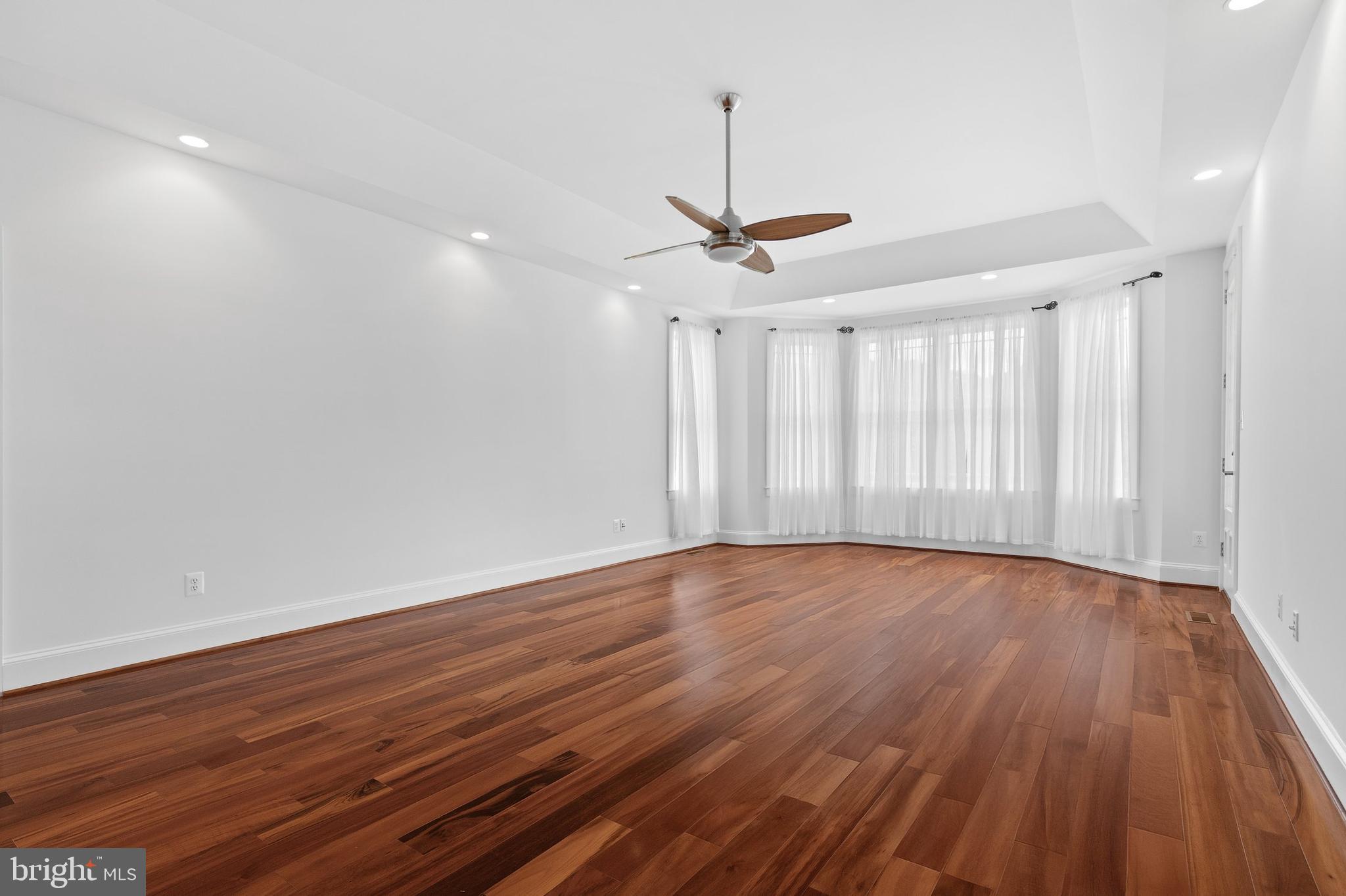 LONGMOOR FARM ESTATES - Residential