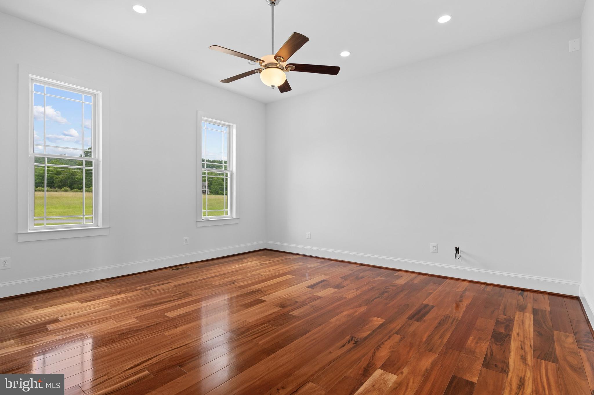 LONGMOOR FARM ESTATES - Residential