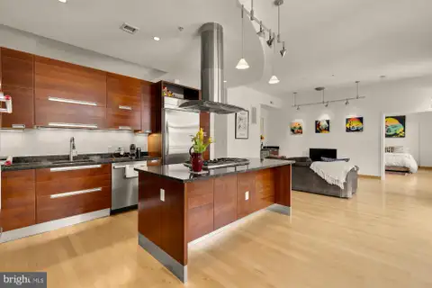 MLS: DCDC2271326