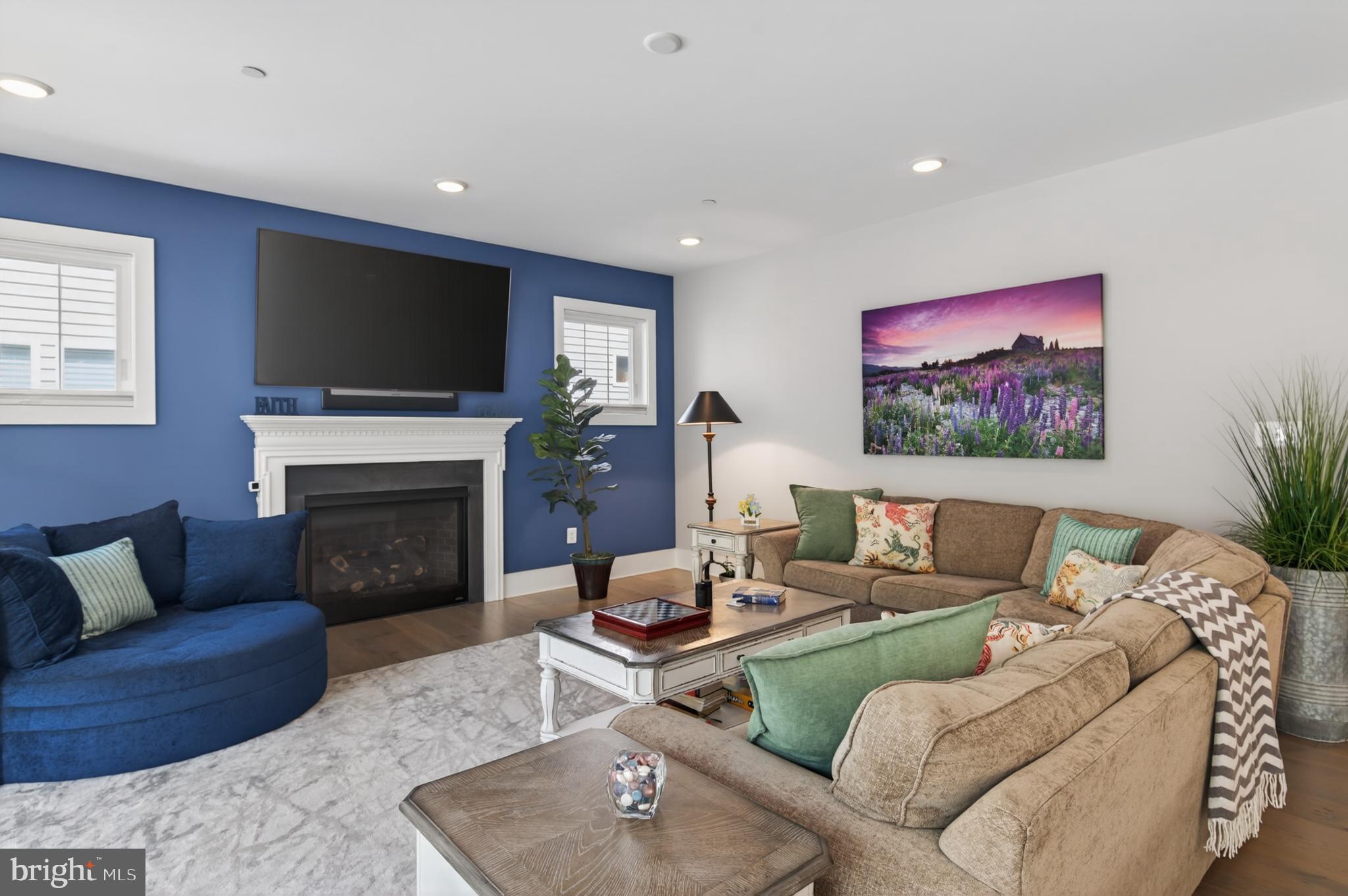 THE COVE - Residential