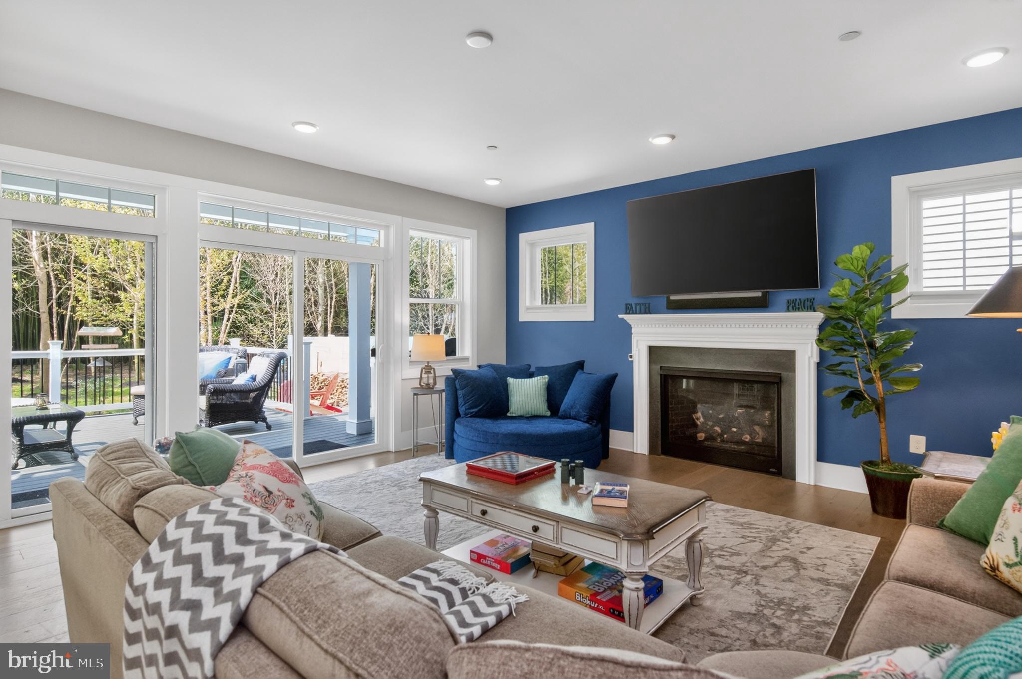 THE COVE - Residential