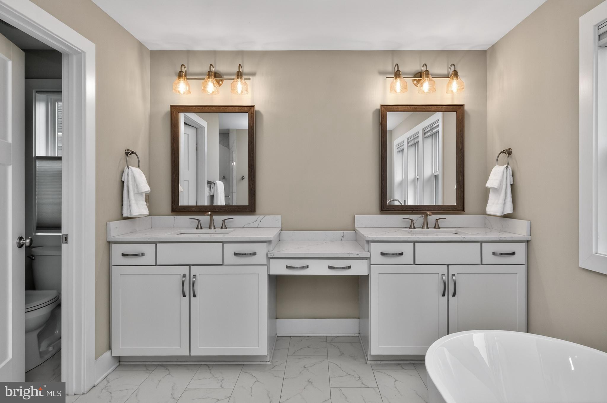 THE COVE - Residential