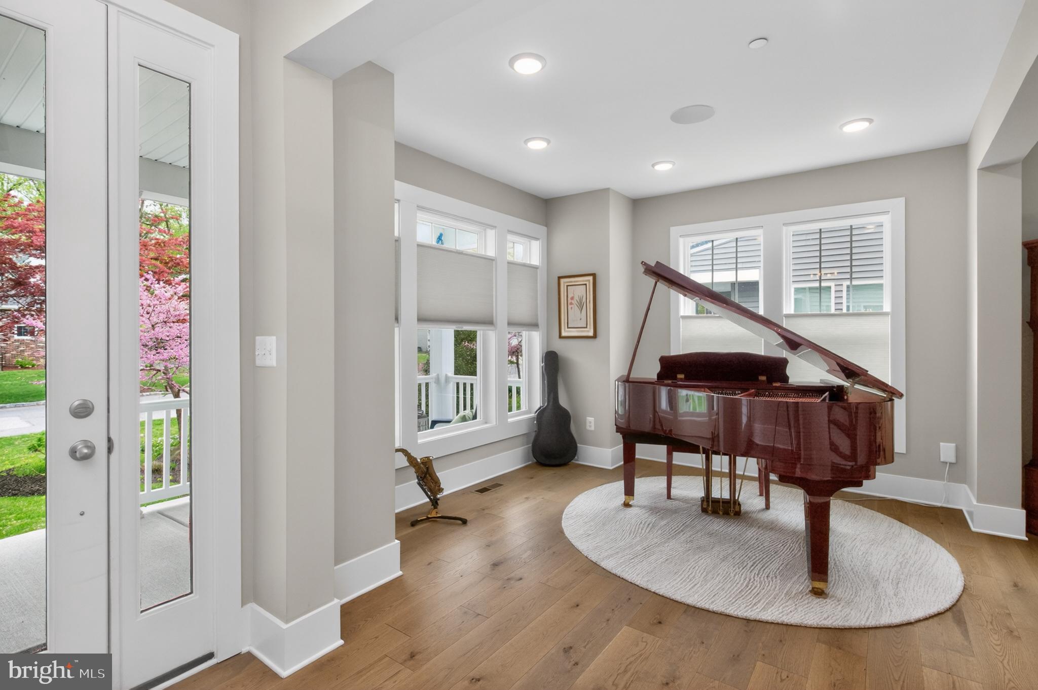 THE COVE - Residential