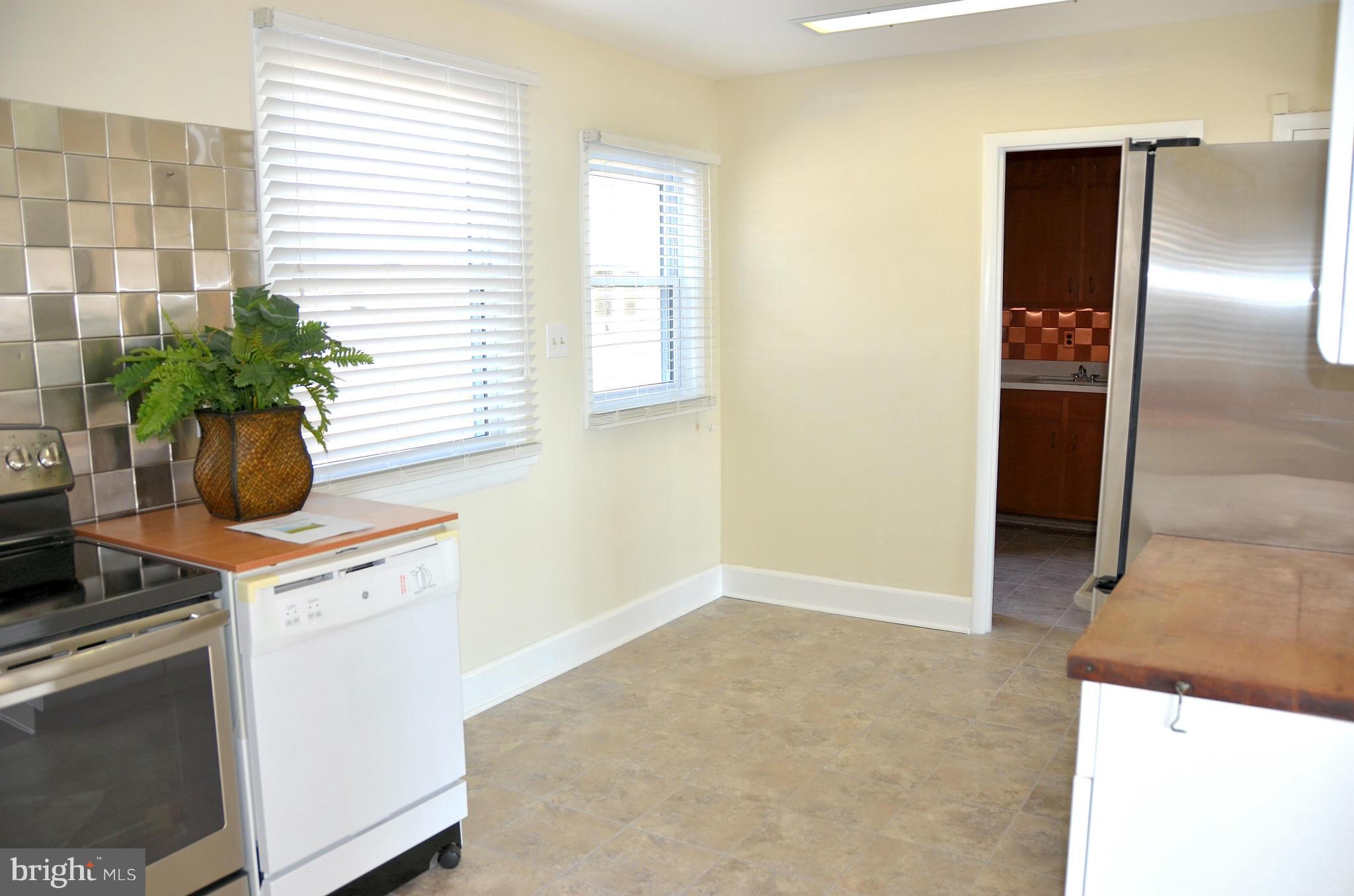 SAUNDERS POINT - Residential Lease