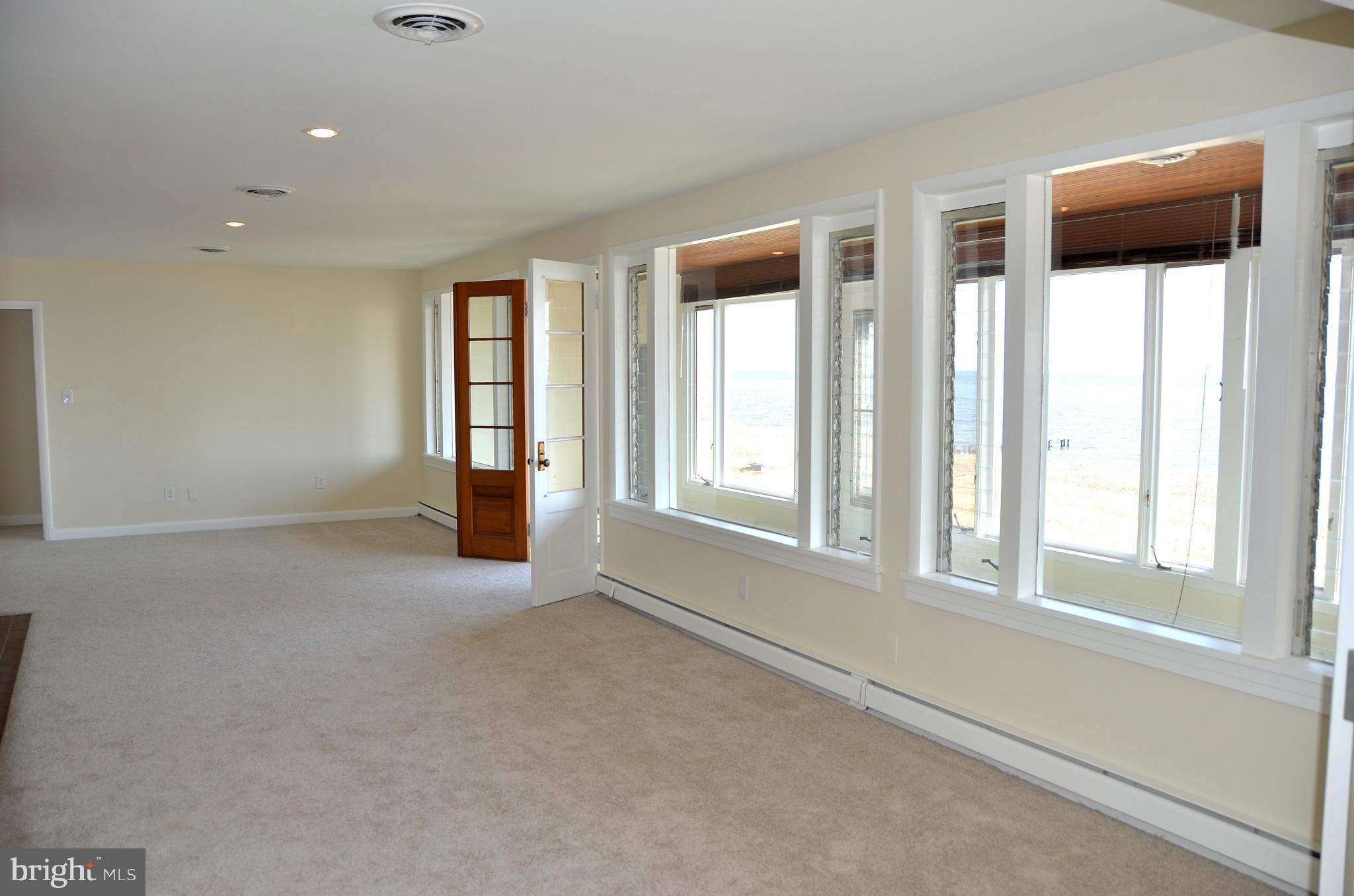 SAUNDERS POINT - Residential Lease