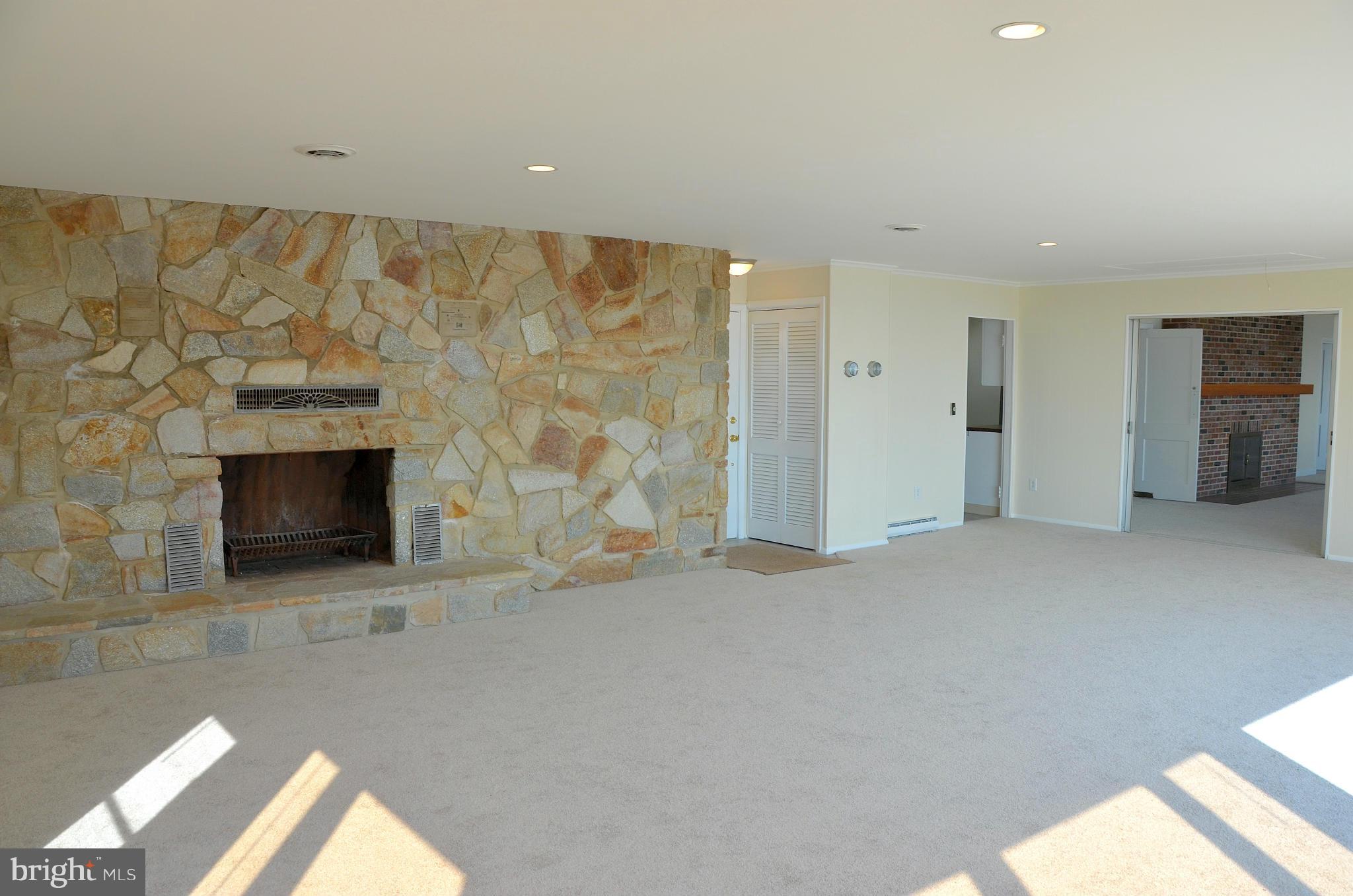 SAUNDERS POINT - Residential Lease