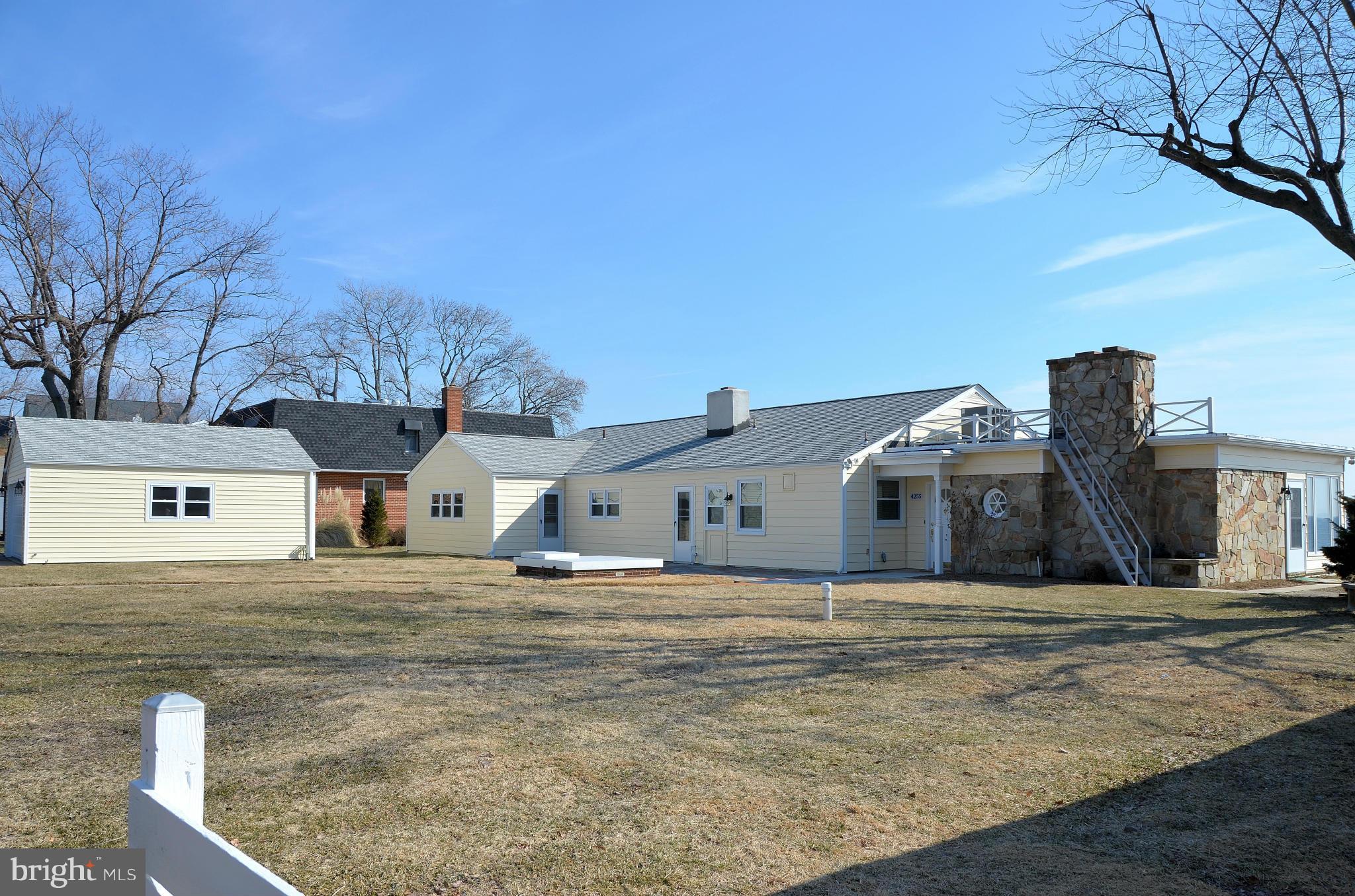 SAUNDERS POINT - Residential Lease