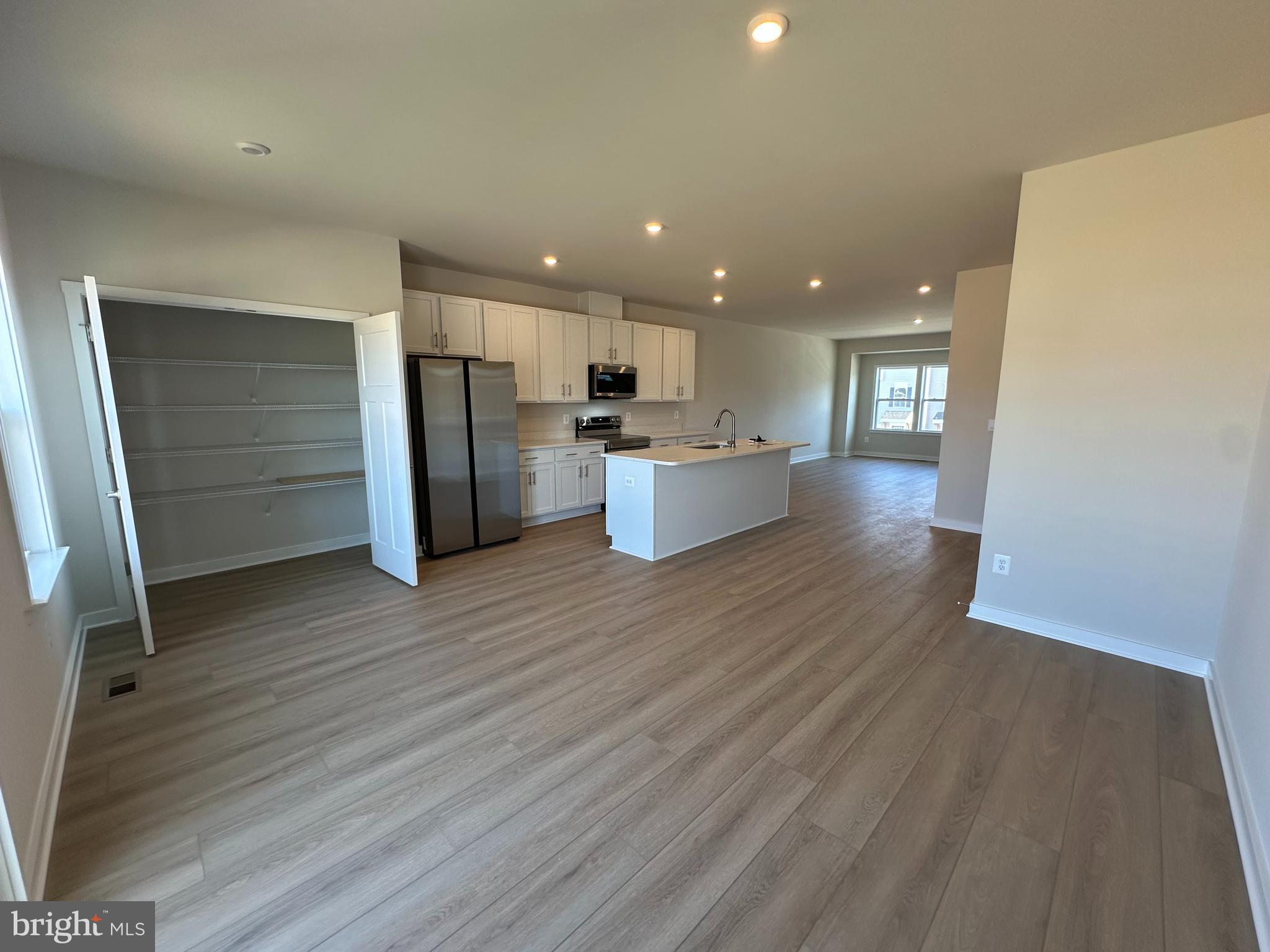 SOUTH BROOK - Residential