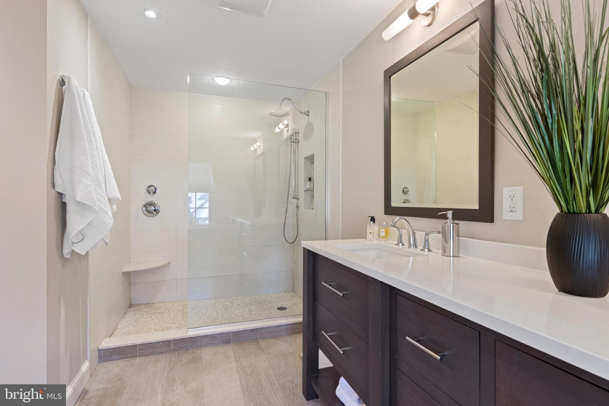 WEIRWOOD - Residential