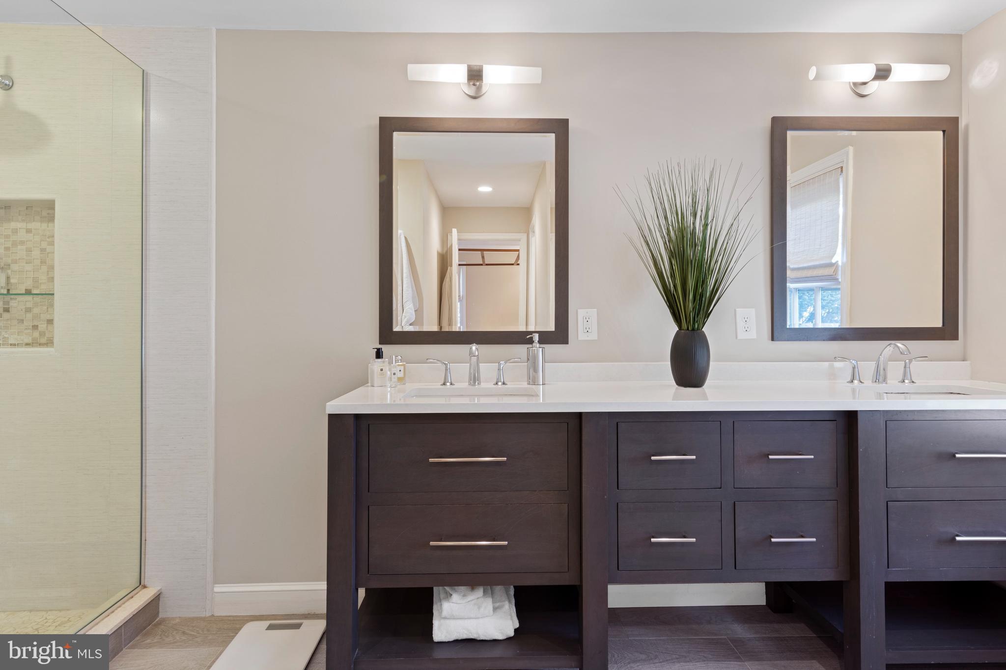 WEIRWOOD - Residential