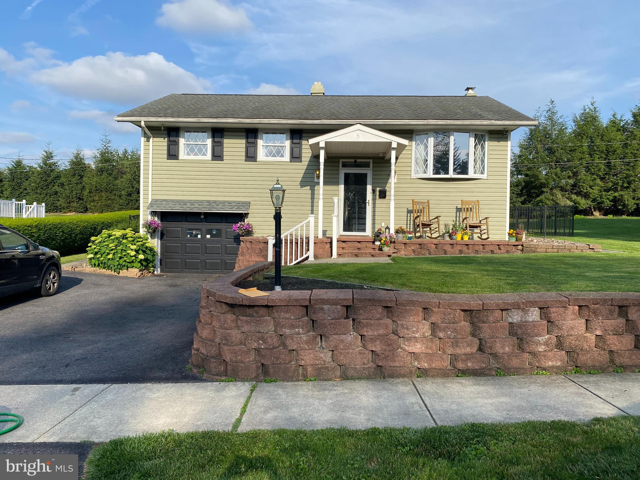 8 CHERRYWOOD ROAD