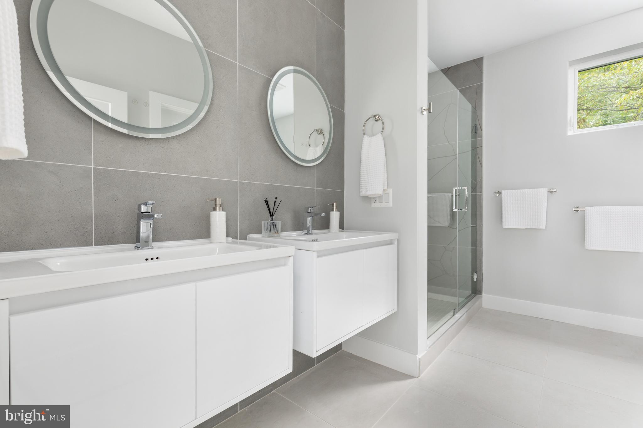 ORCHARD CREST - Residential