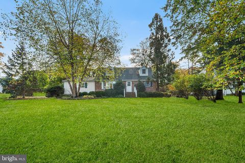 13 LOPATCONG DRIVE EWING NJ 08638