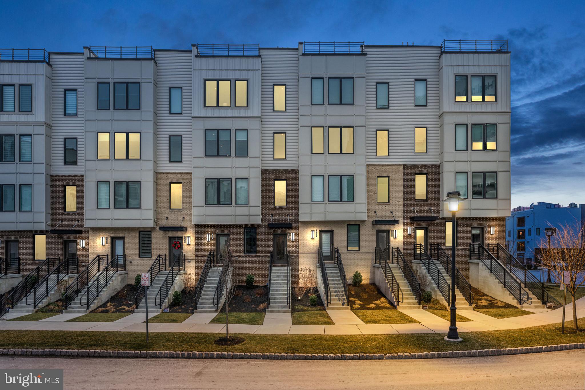 OVERLOOK AT TOWN CENTER - Residential