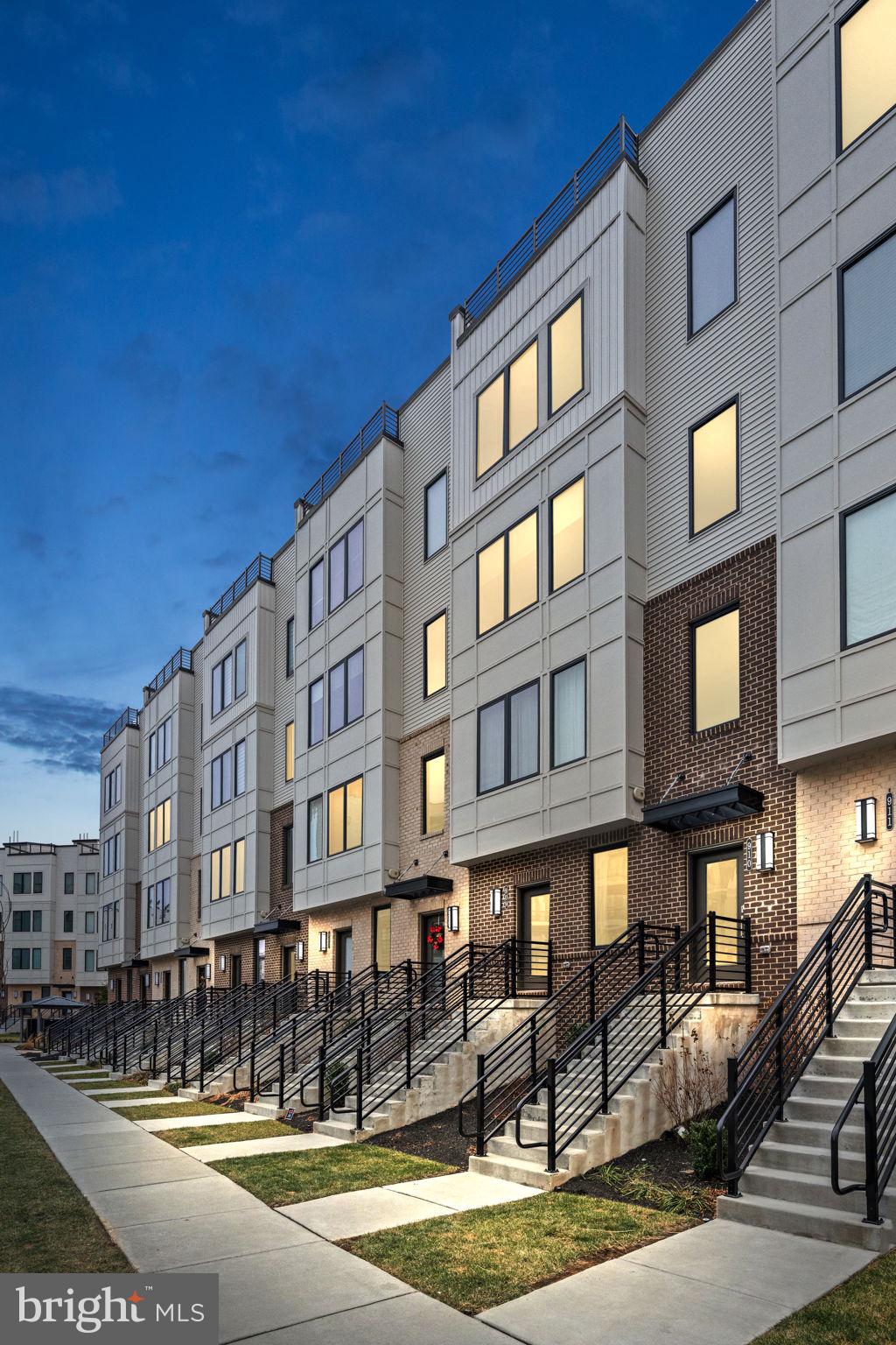 OVERLOOK AT TOWN CENTER - Residential