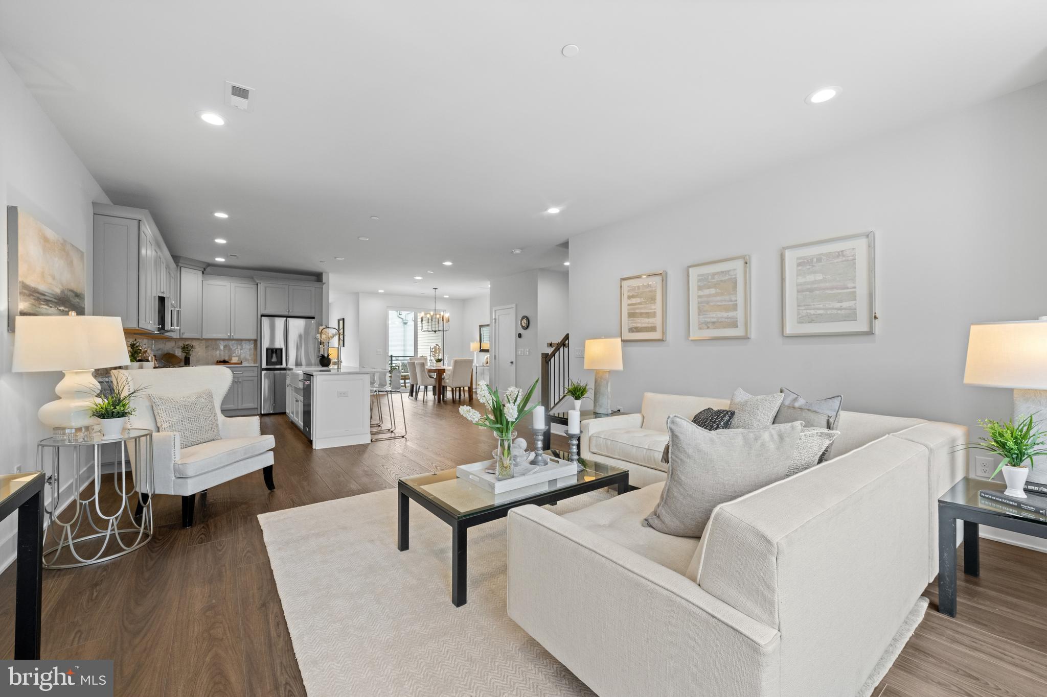 OVERLOOK AT TOWN CENTER - Residential