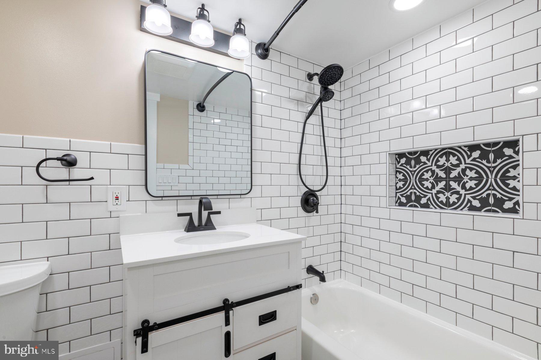 BROOKEVILLE KNOLLS - Residential