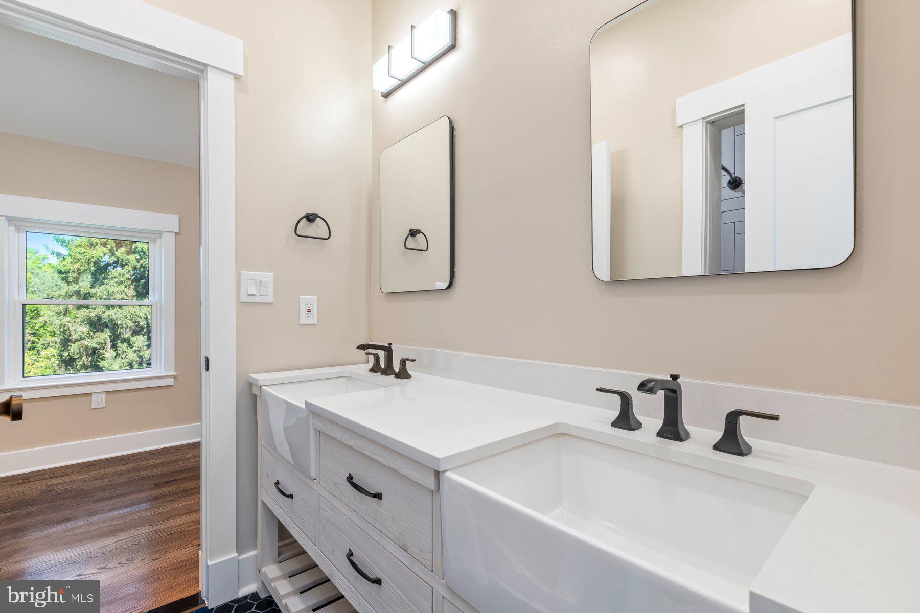 BROOKEVILLE KNOLLS - Residential