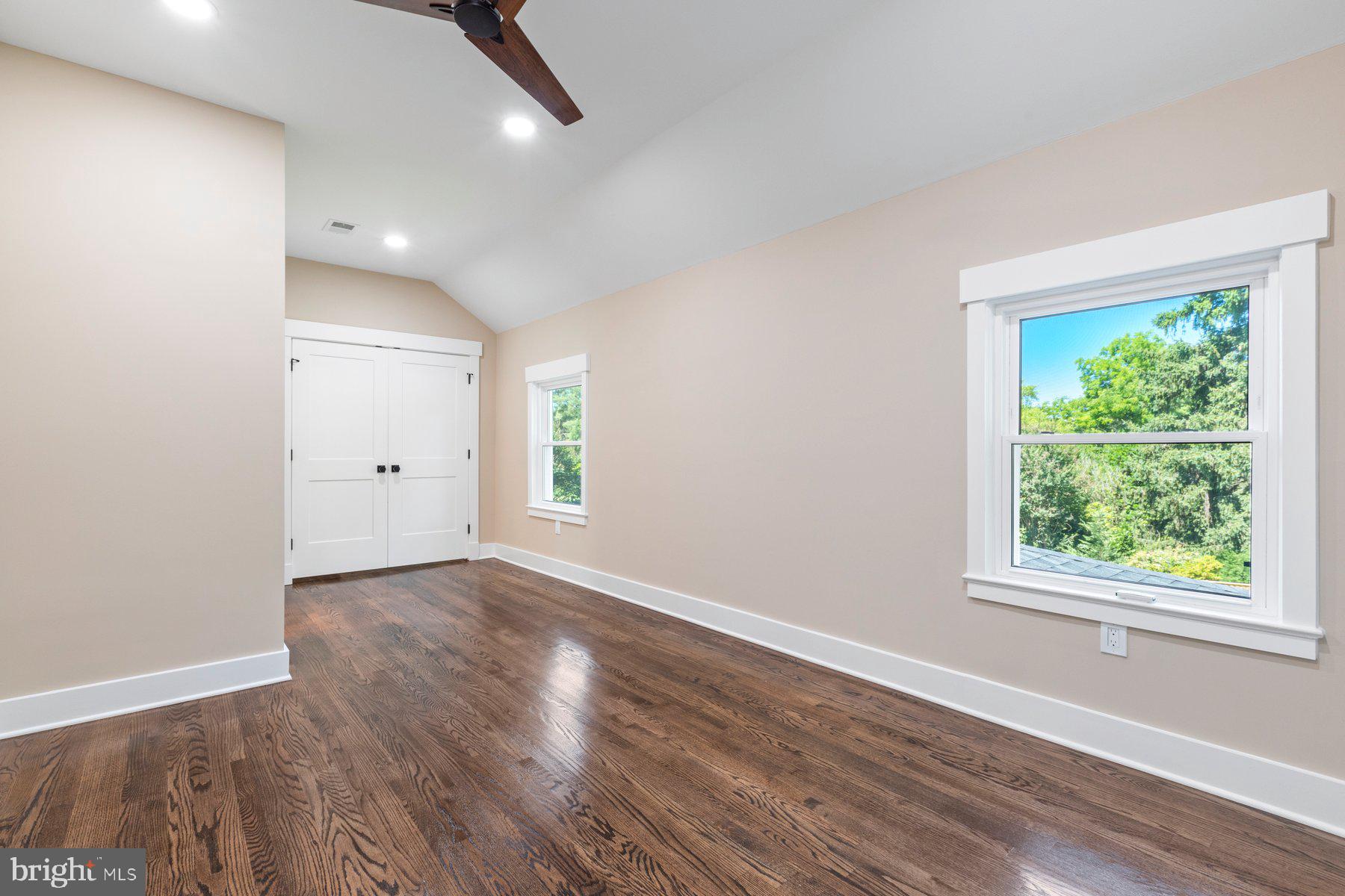 BROOKEVILLE KNOLLS - Residential