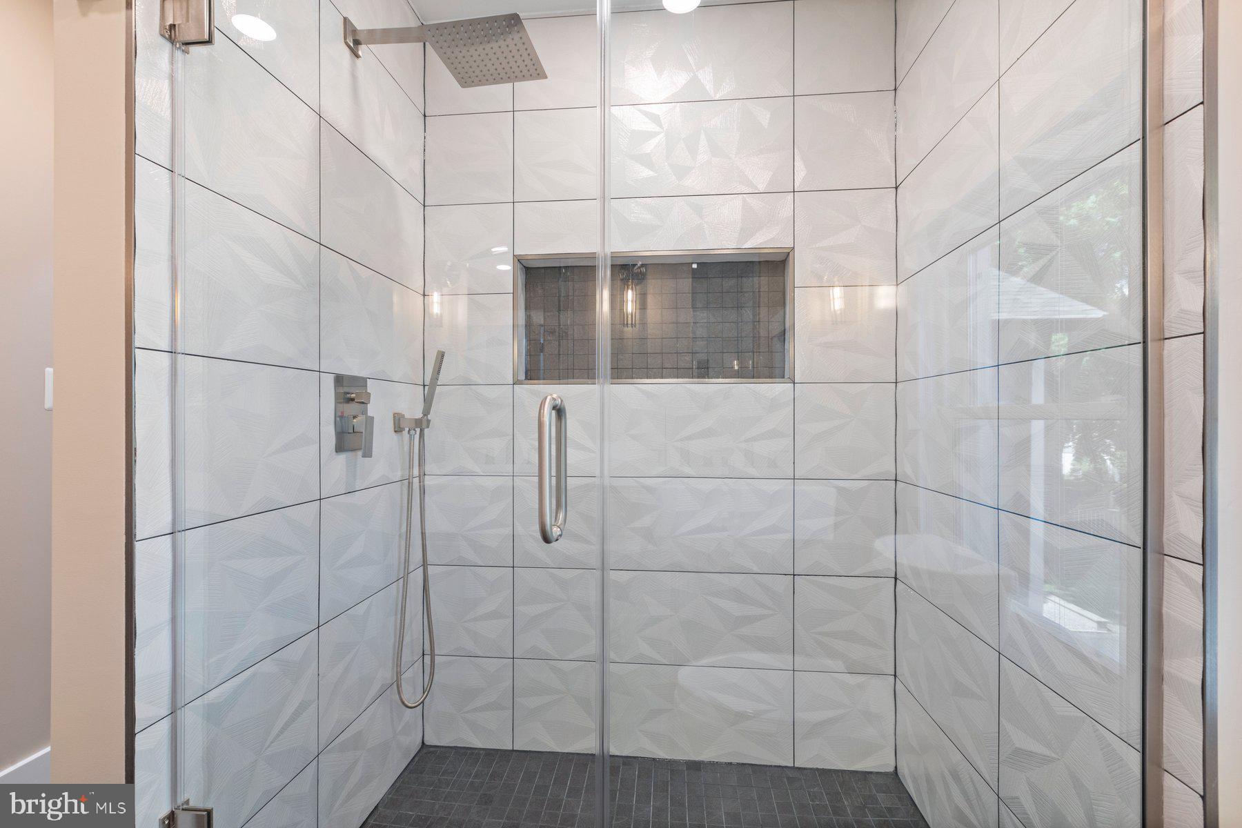 BROOKEVILLE KNOLLS - Residential