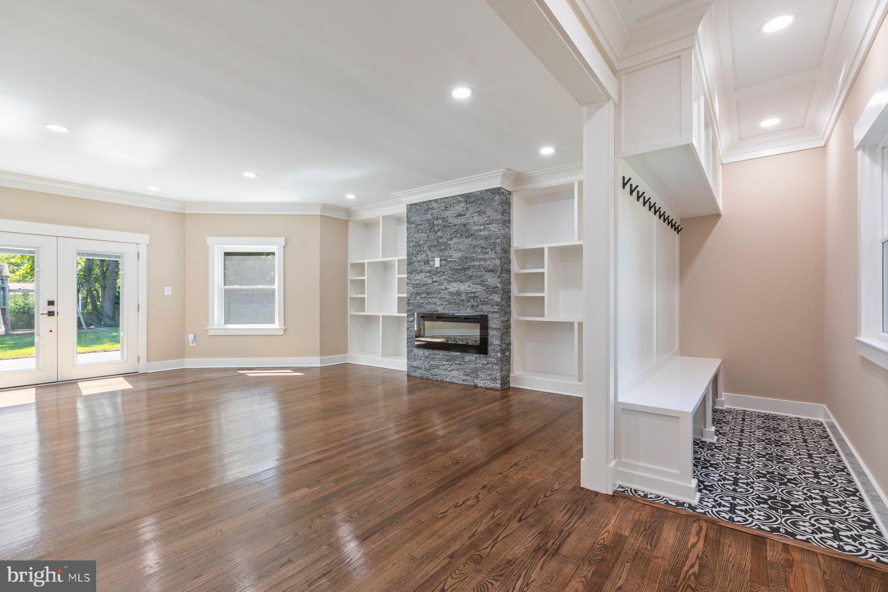 BROOKEVILLE KNOLLS - Residential