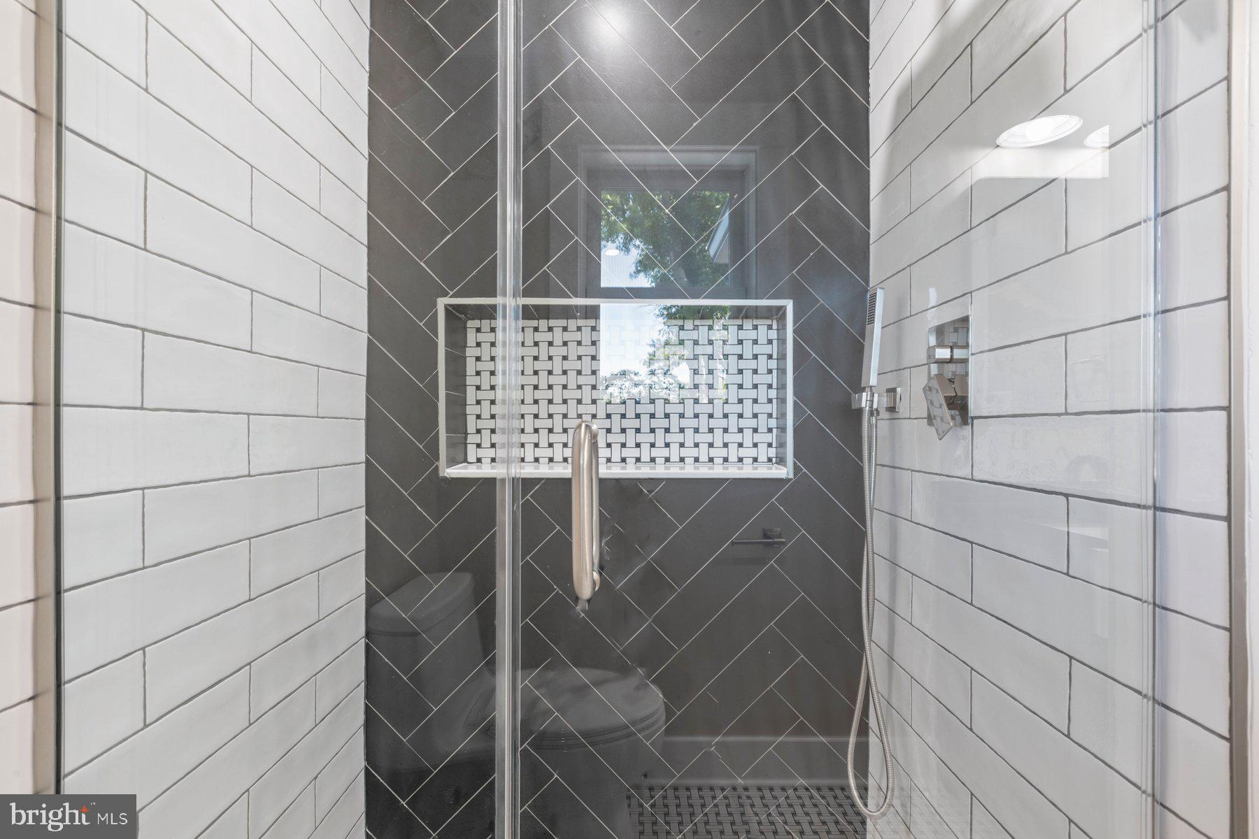 BROOKEVILLE KNOLLS - Residential