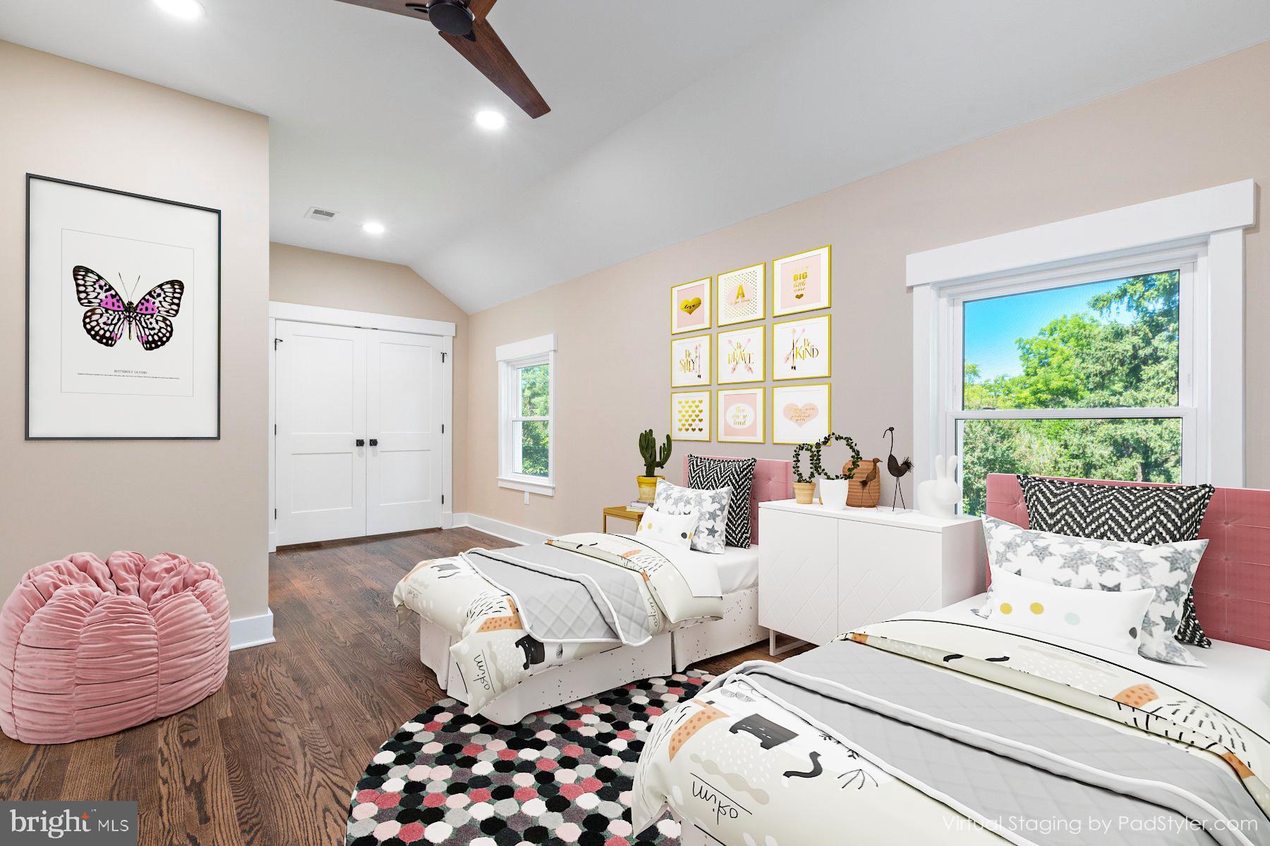 BROOKEVILLE KNOLLS - Residential