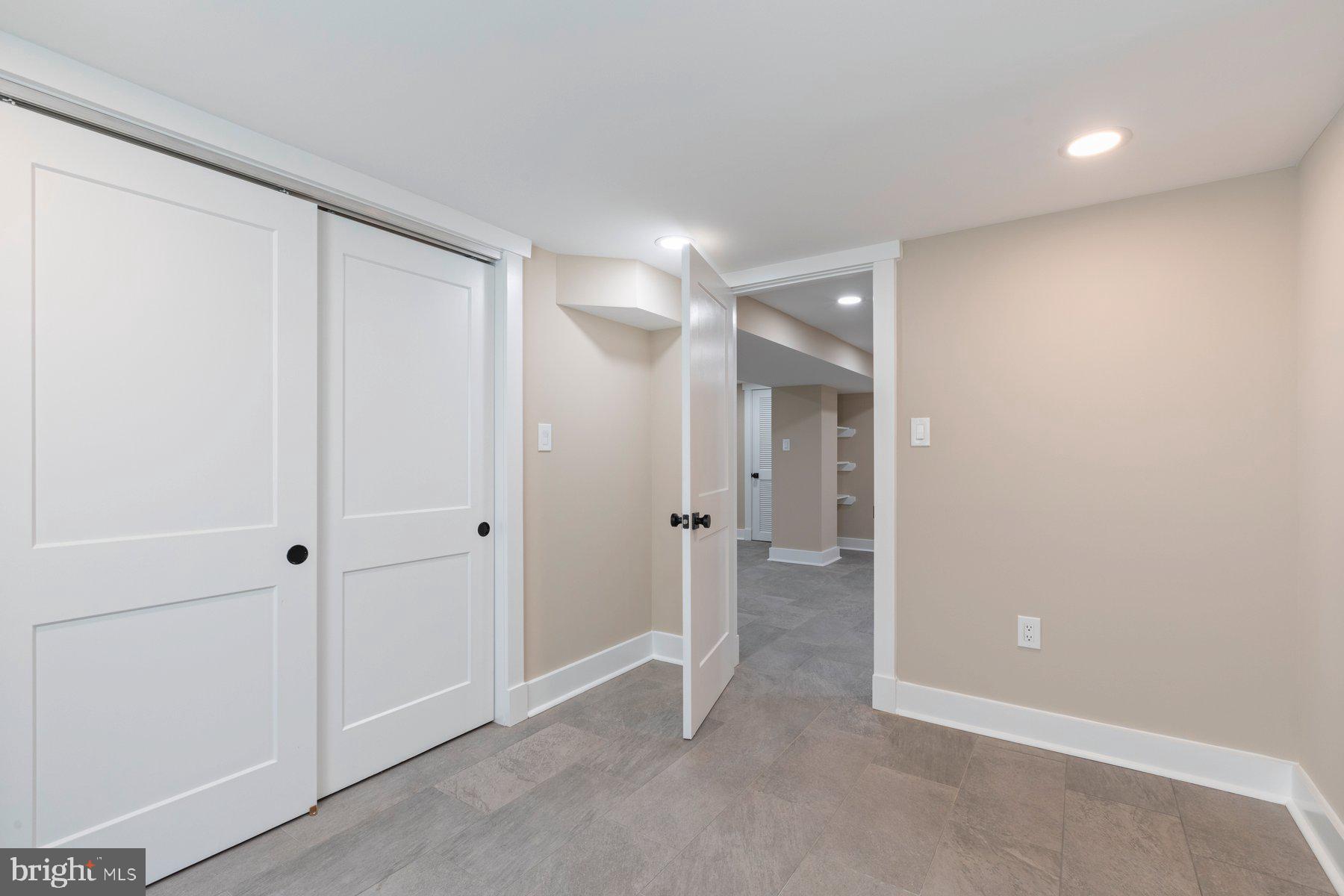 BROOKEVILLE KNOLLS - Residential