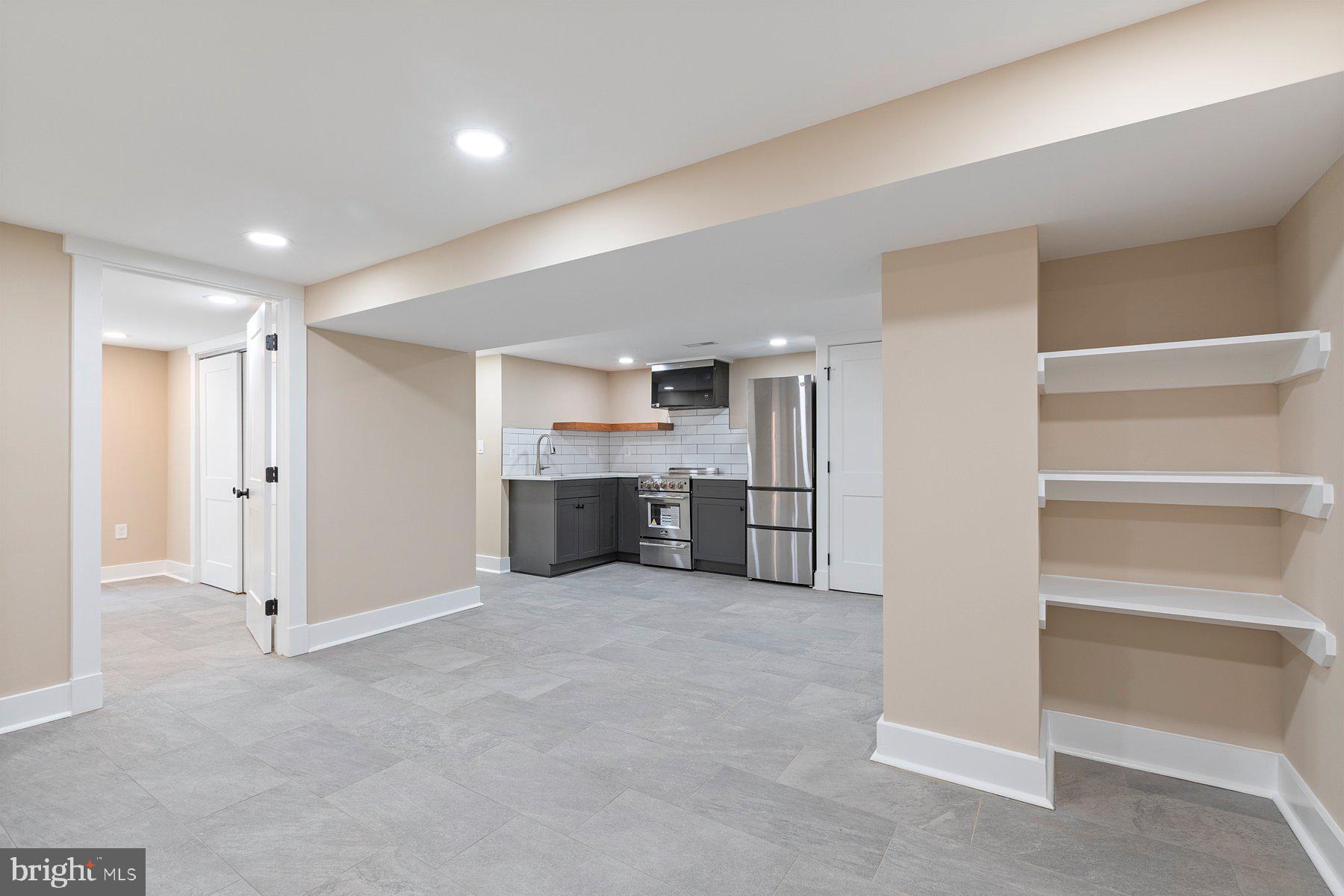 BROOKEVILLE KNOLLS - Residential