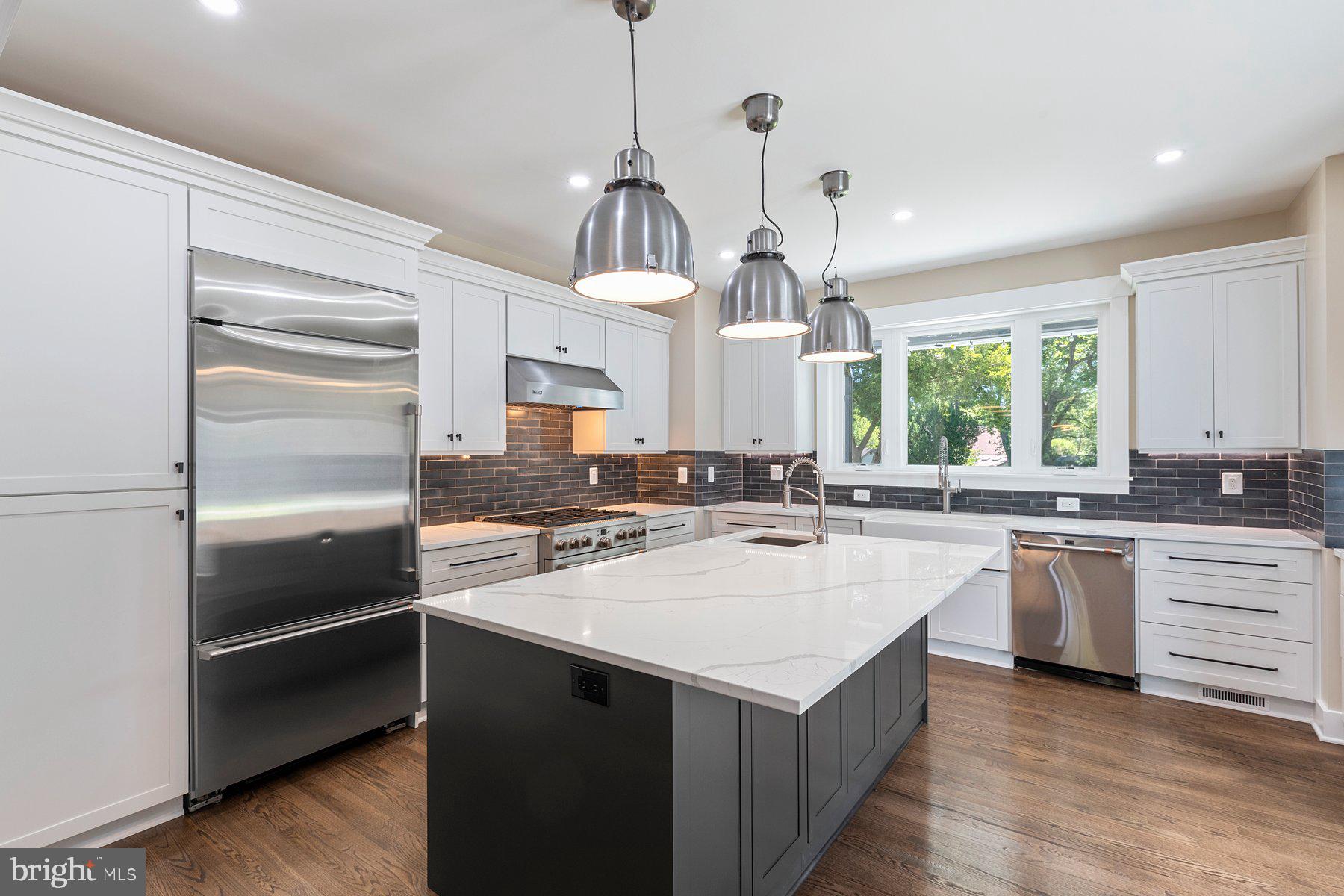 BROOKEVILLE KNOLLS - Residential