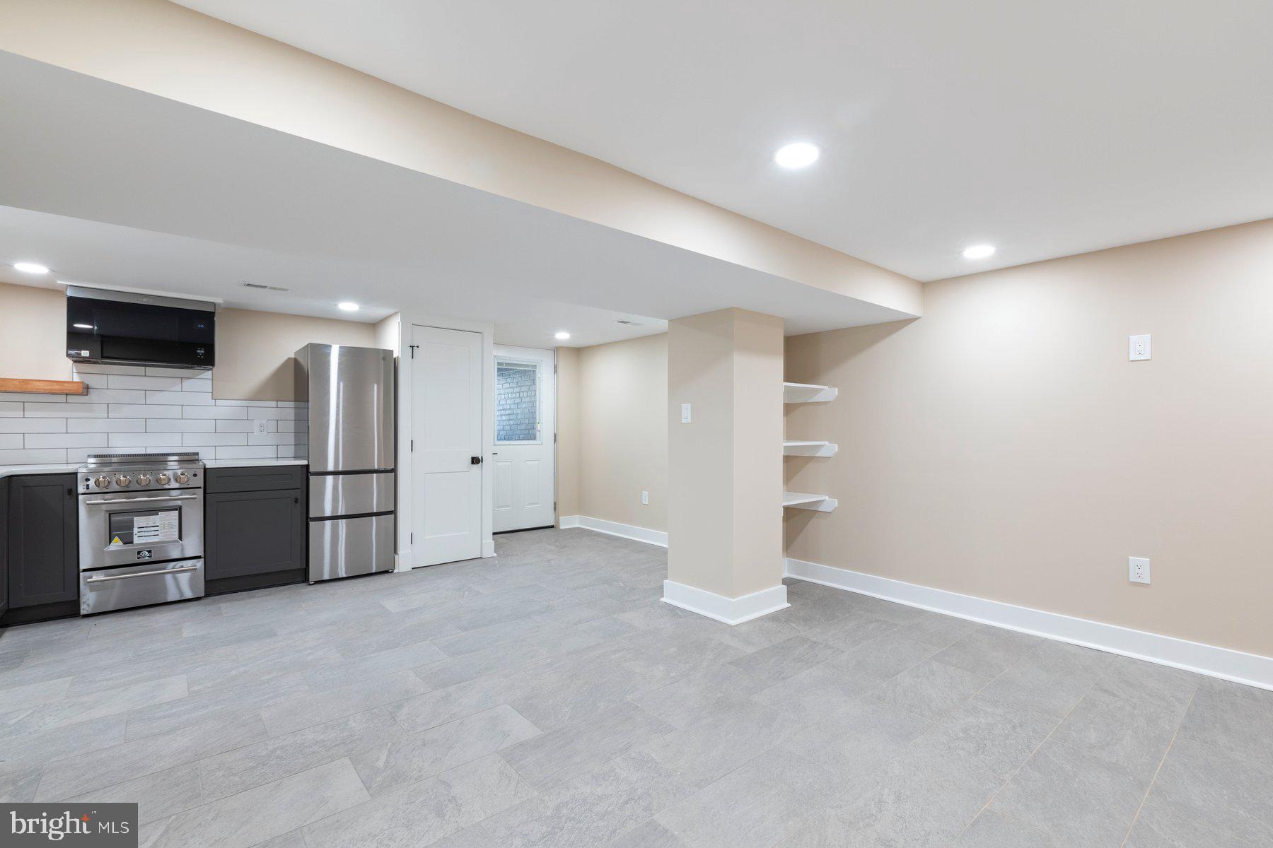 BROOKEVILLE KNOLLS - Residential