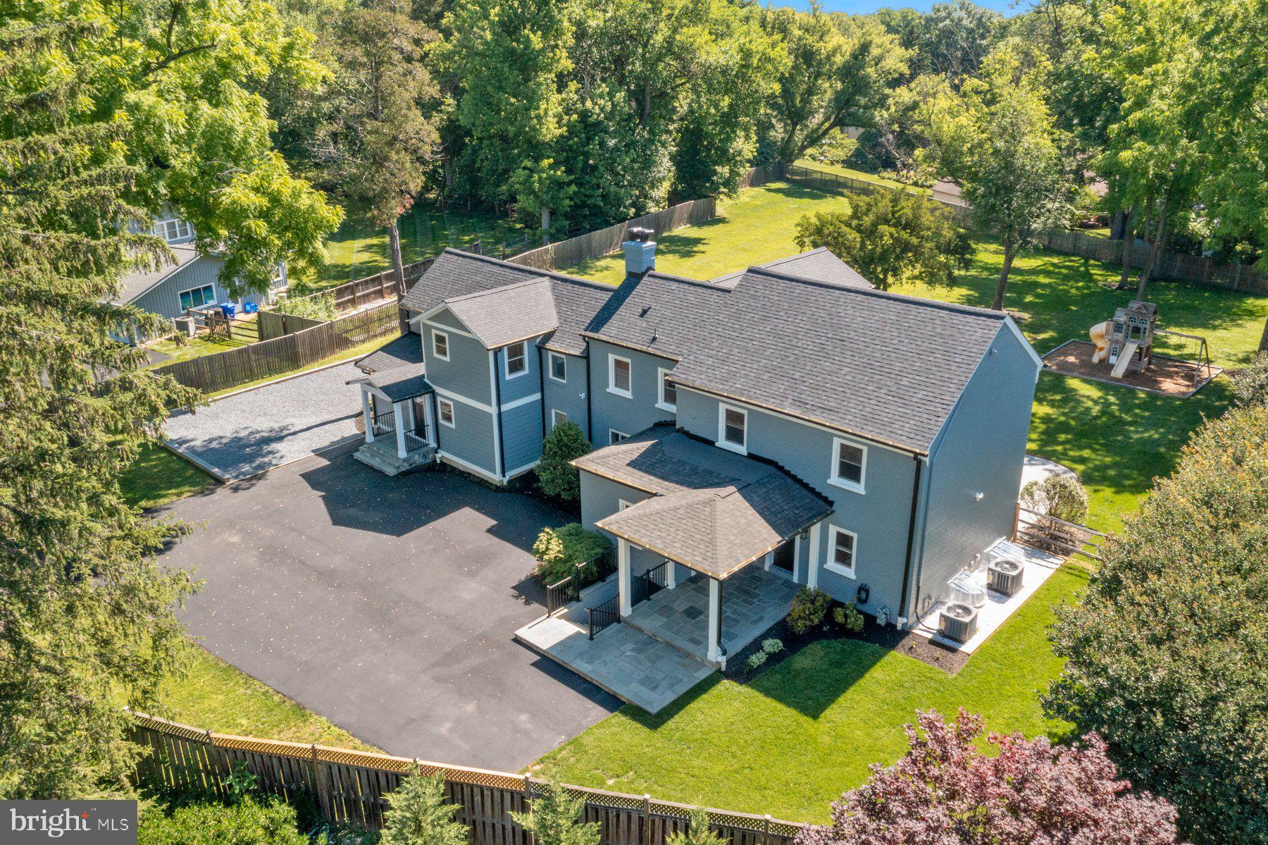 BROOKEVILLE KNOLLS - Residential