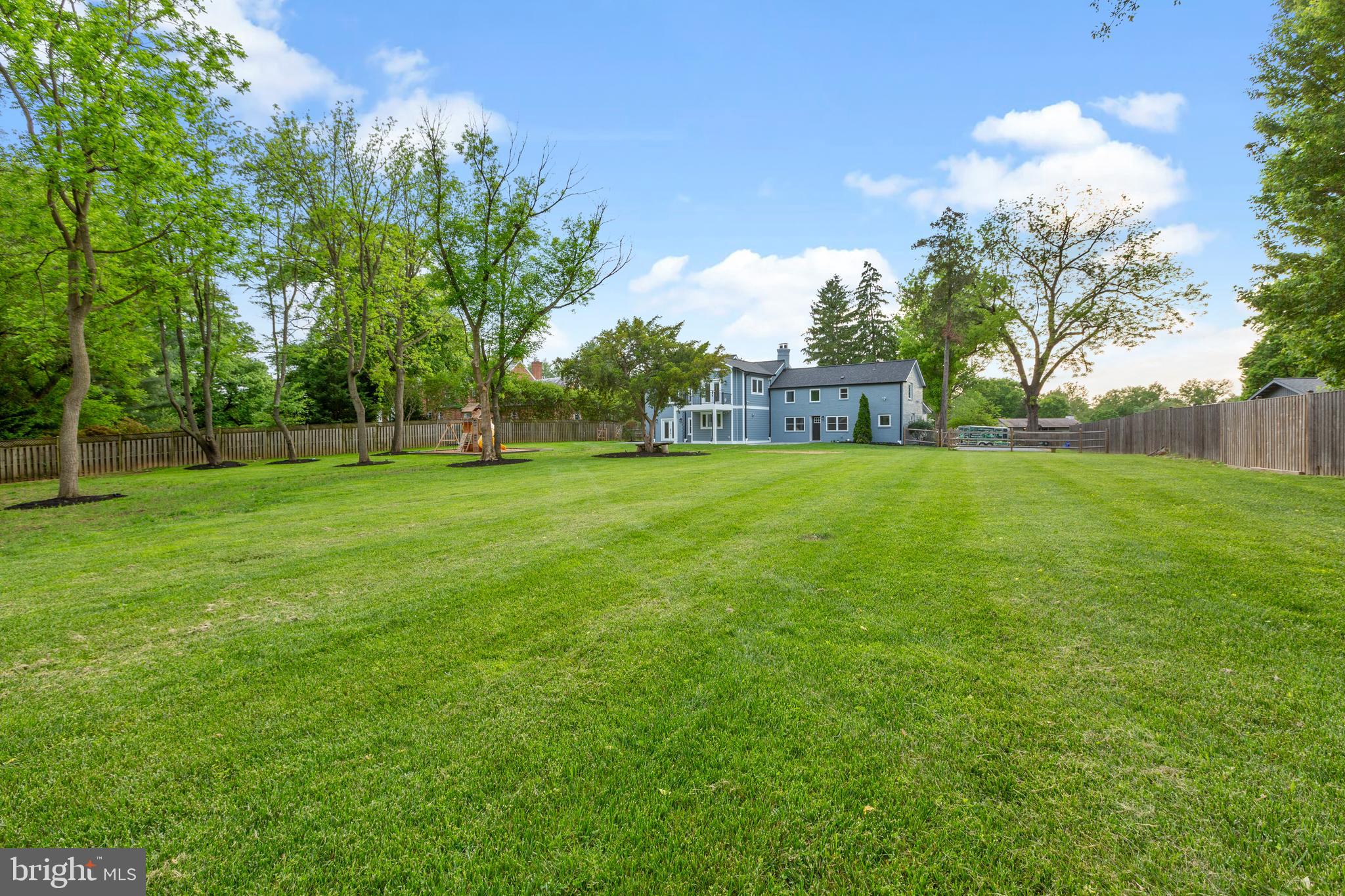 BROOKEVILLE KNOLLS - Residential