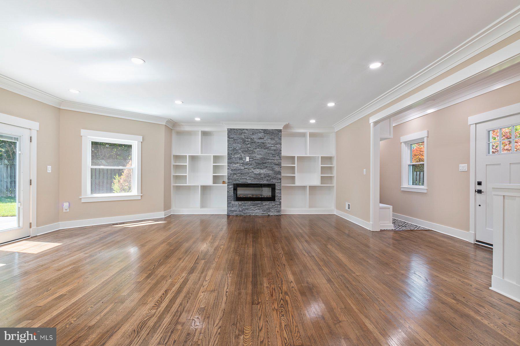 BROOKEVILLE KNOLLS - Residential