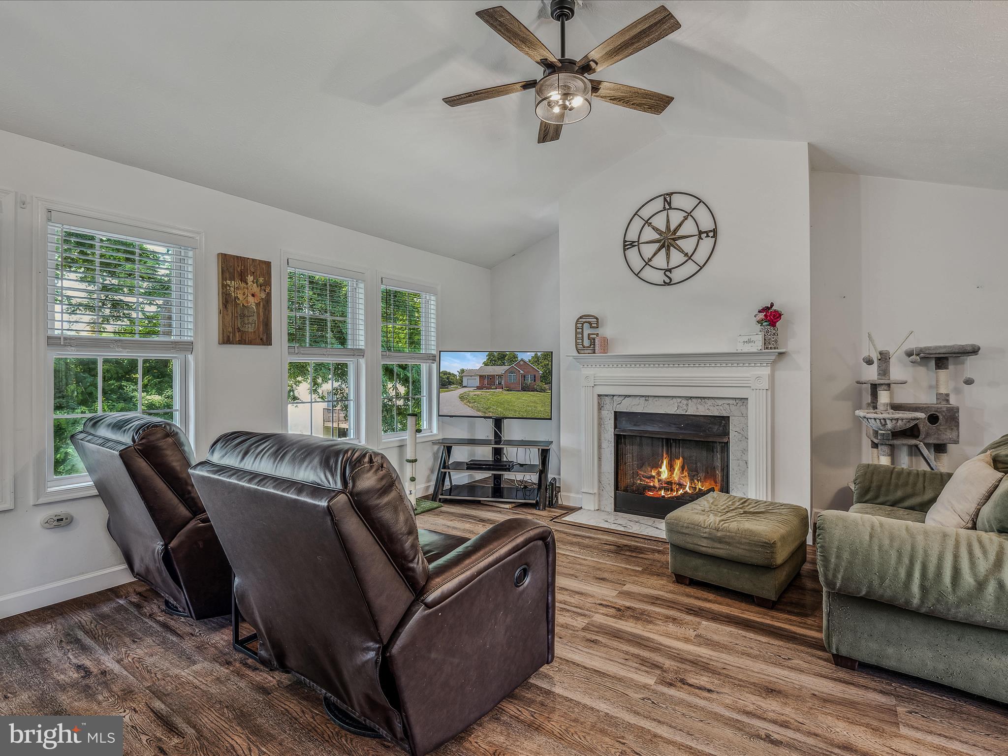 BRIAR RUN - Residential