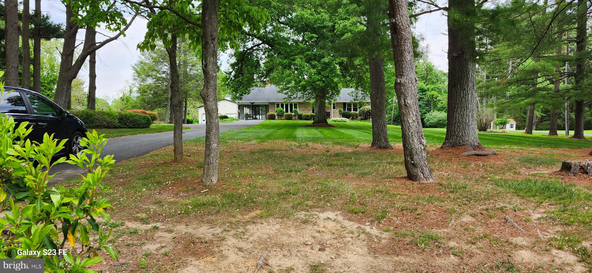 2401 PUTNAM ROAD