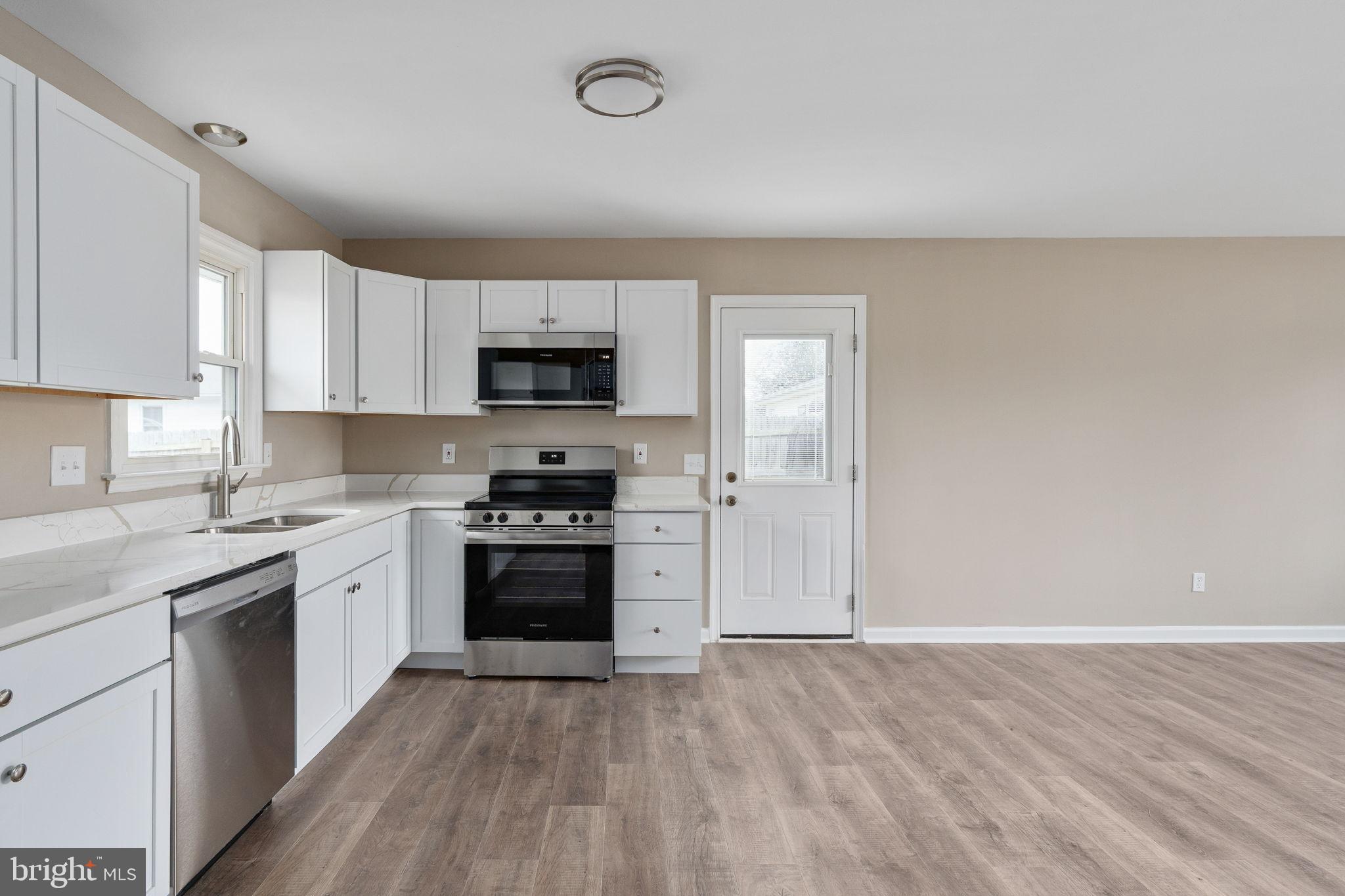 GRAFTON VILLAGE - Residential