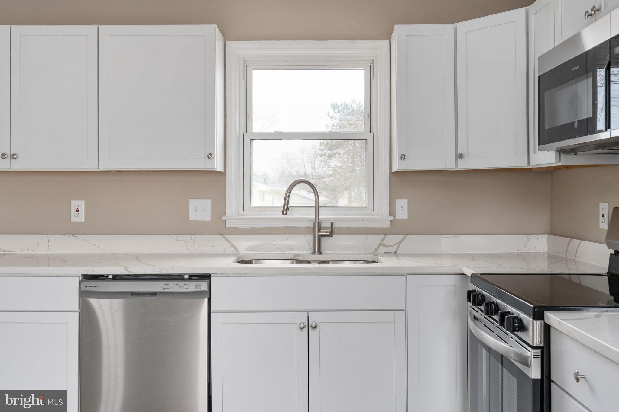 GRAFTON VILLAGE - Residential