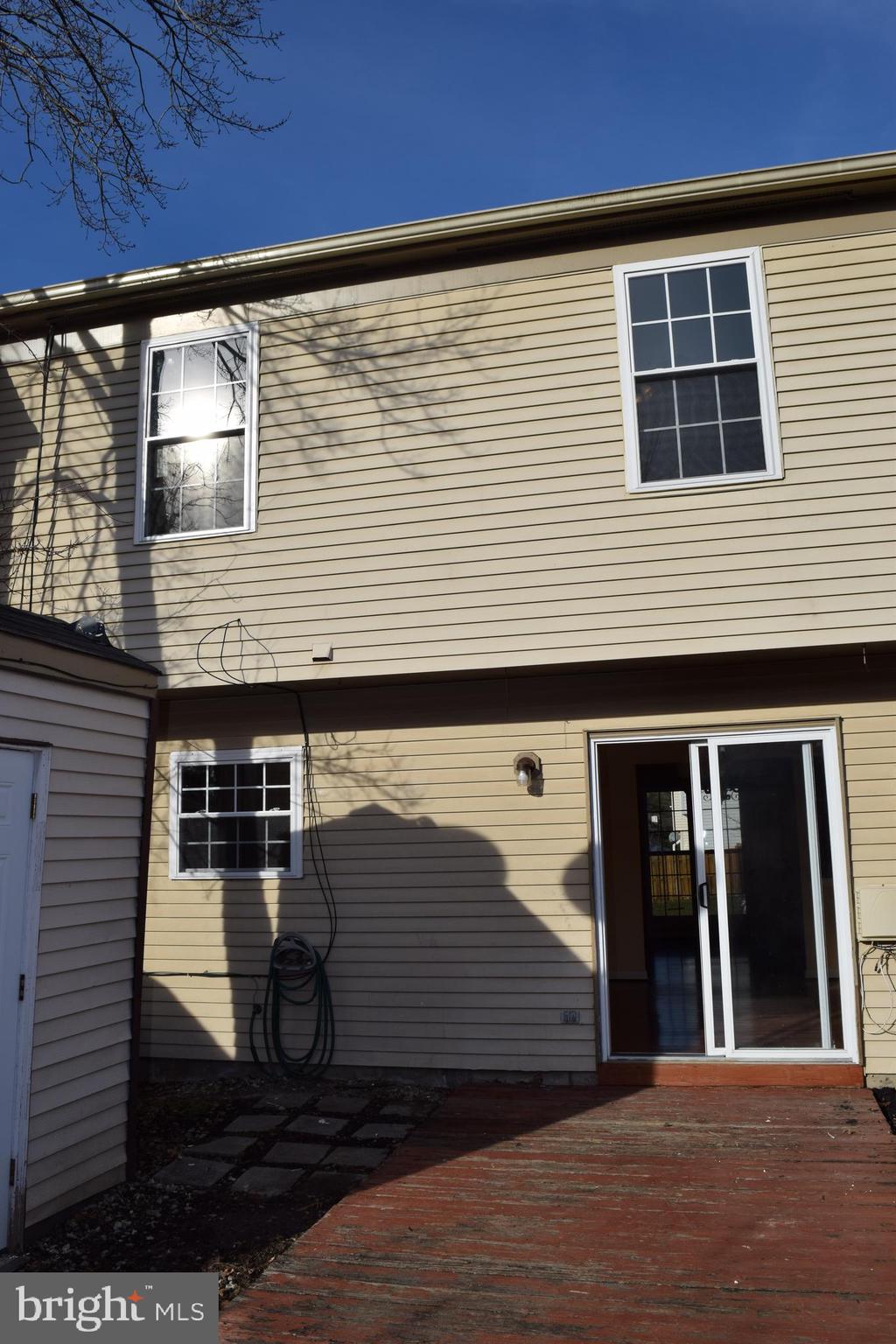 LONDON TOWN WEST - Residential