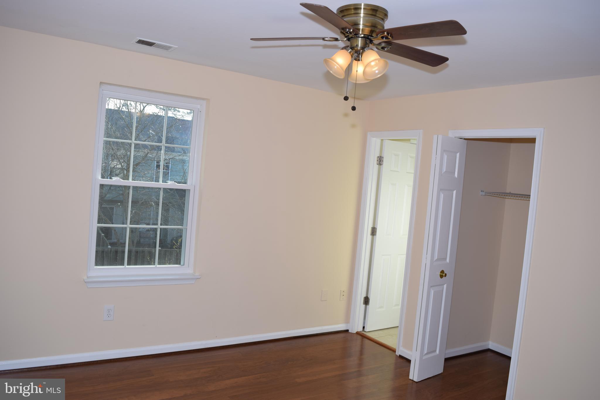 LONDON TOWN WEST - Residential