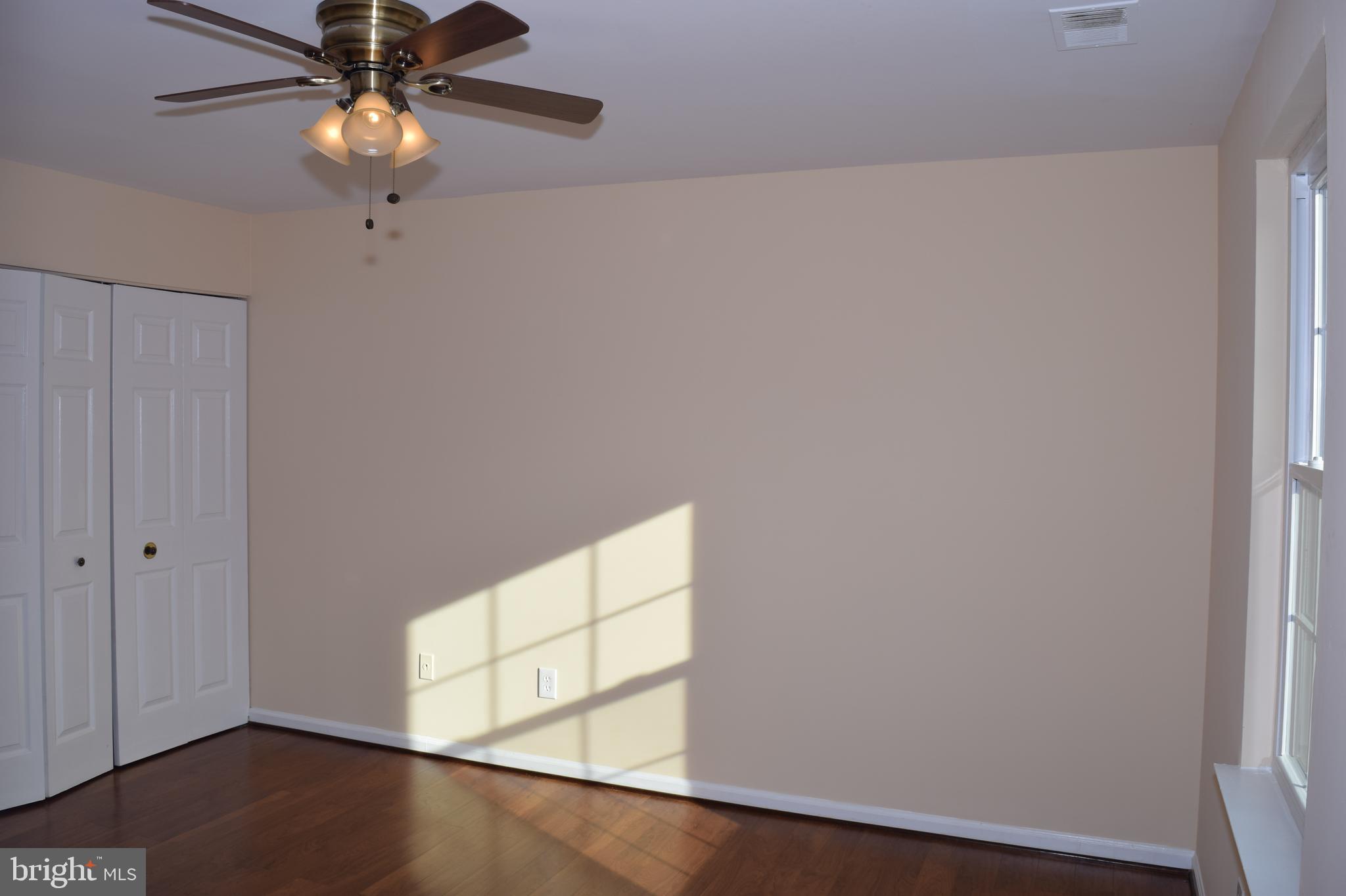 LONDON TOWN WEST - Residential