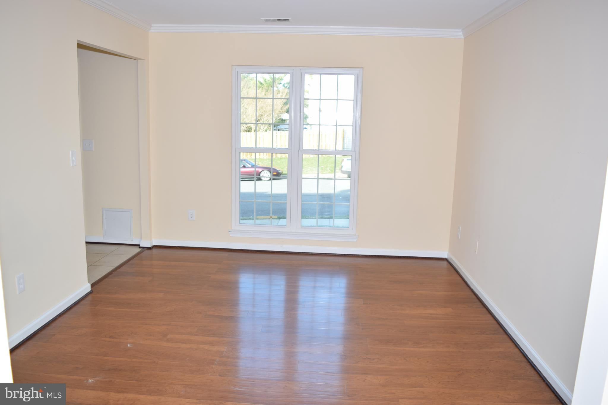 LONDON TOWN WEST - Residential