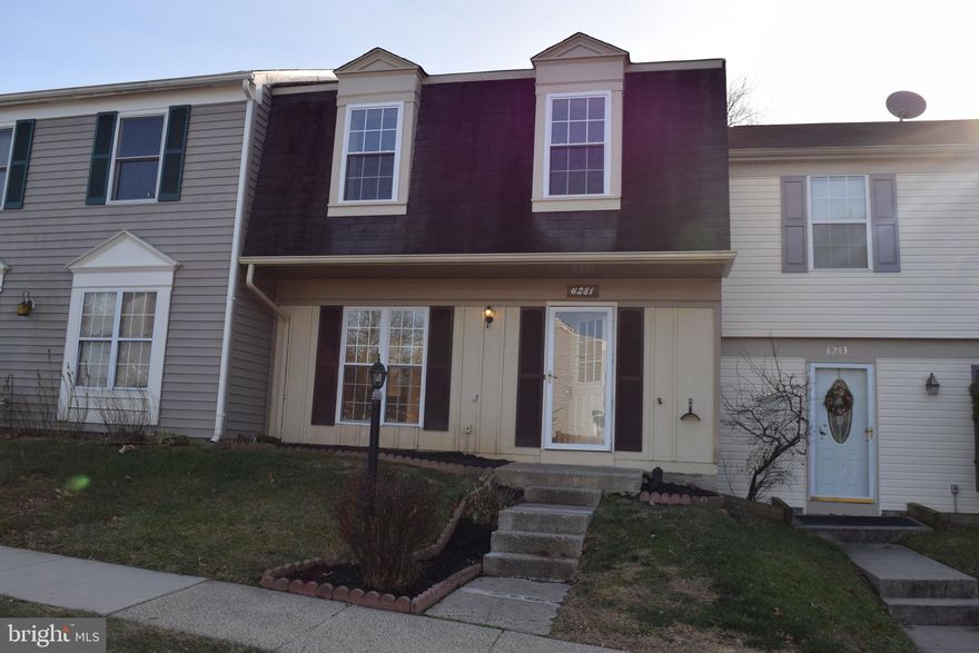 Gorgeous  townhouse with 3 bedrooms & 2.5 bathrooms** Large living room and sliding glass door leading to wooden patio** Private fenced rear yard** Remodeled  kitchen with Granite Counter** newer appliances**  Remodeled Bathrooms** Fresh paint. House is in very good move-in condition and sought after area** Close to 66 and 29** must see