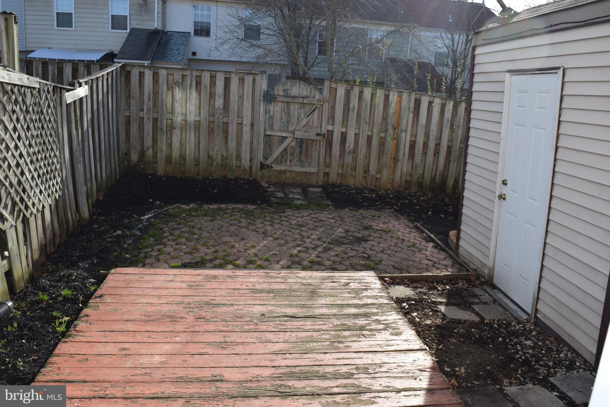 LONDON TOWN WEST - Residential