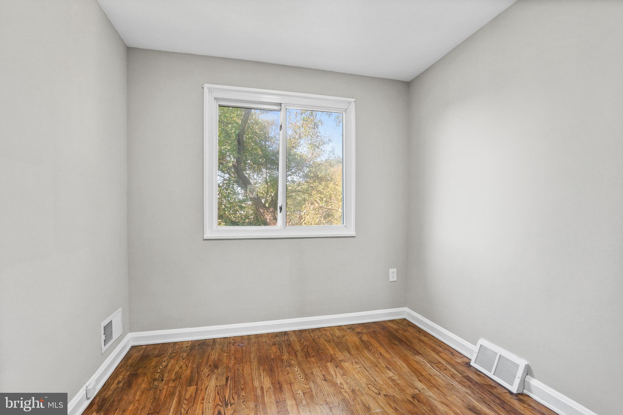 GLASSMANOR - Residential