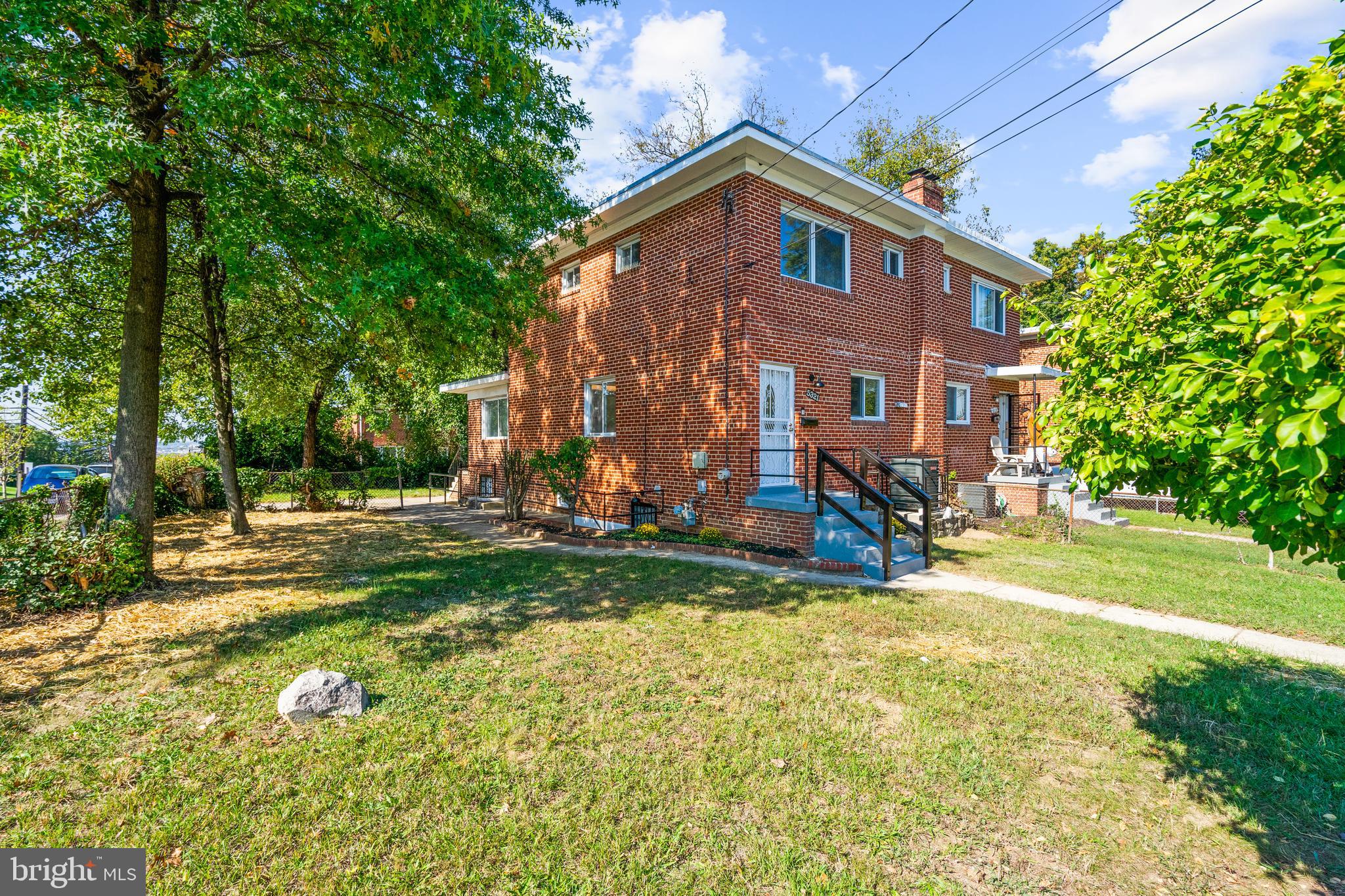 GLASSMANOR - Residential