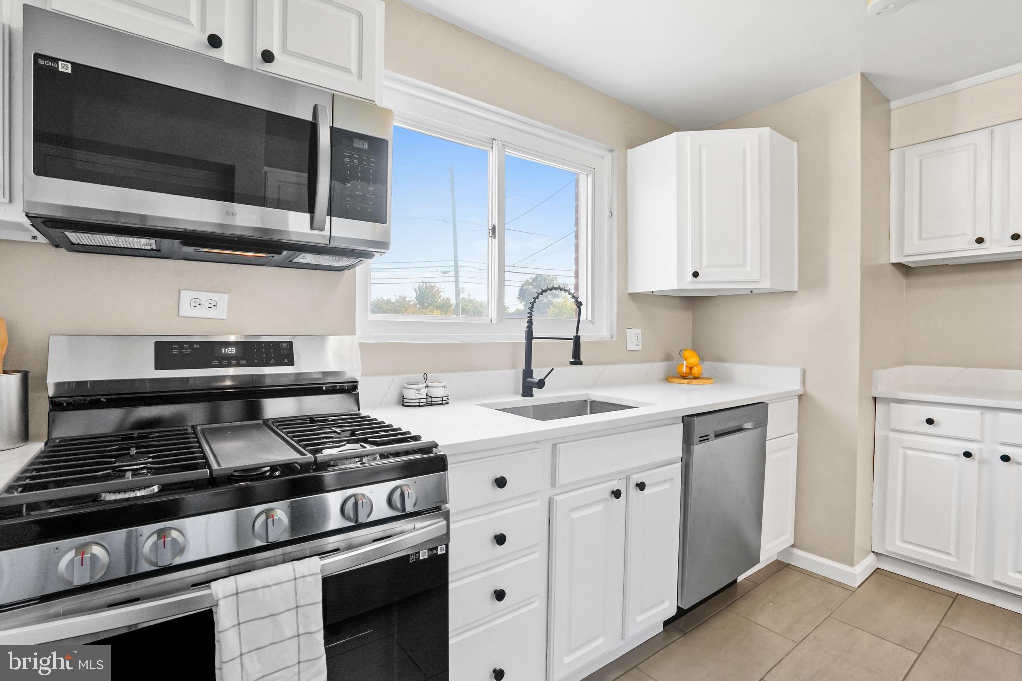 GLASSMANOR - Residential